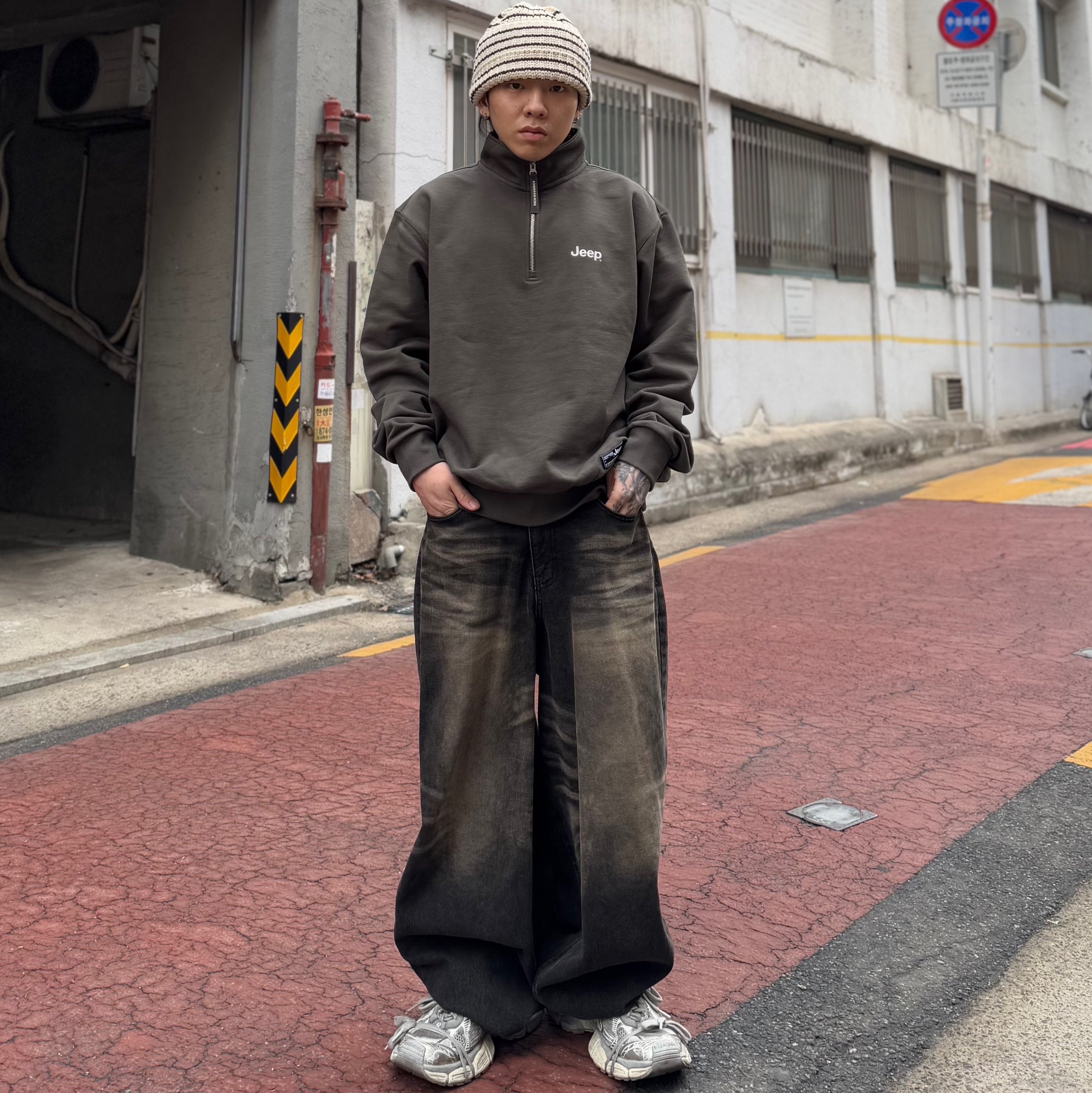 Balenciaga 3XL Sneakers Light Beige 착용 스타일 - 5