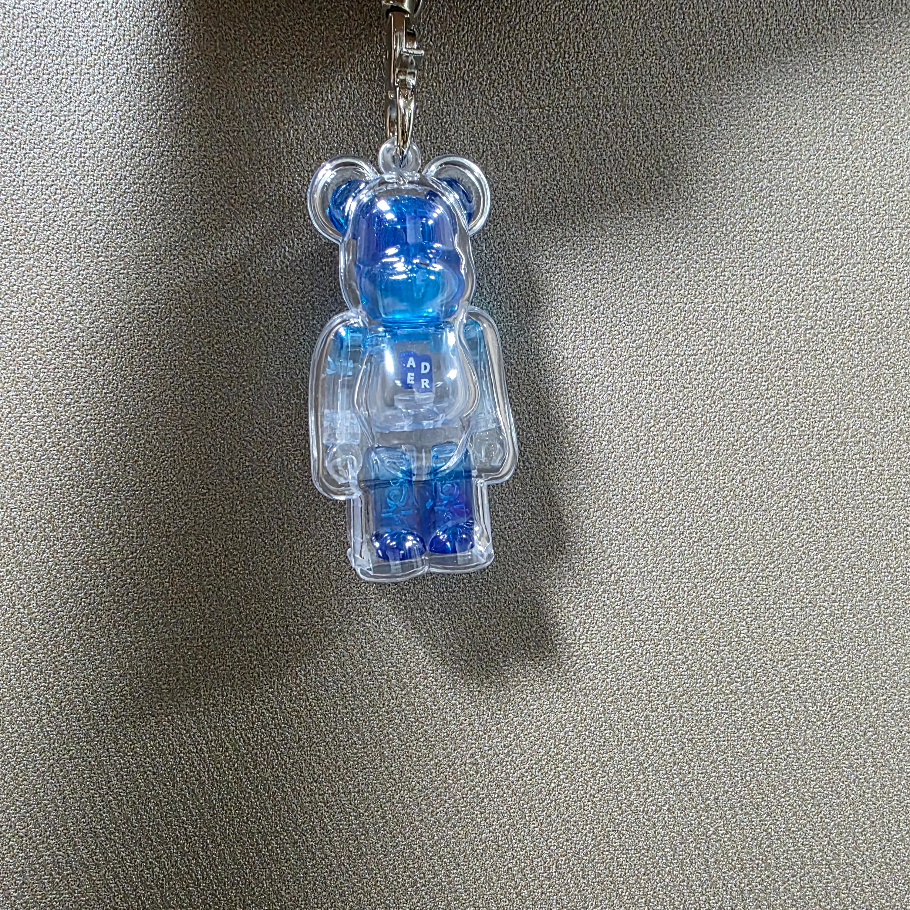 Bearbrick x Ader Error 100% 착용 스타일