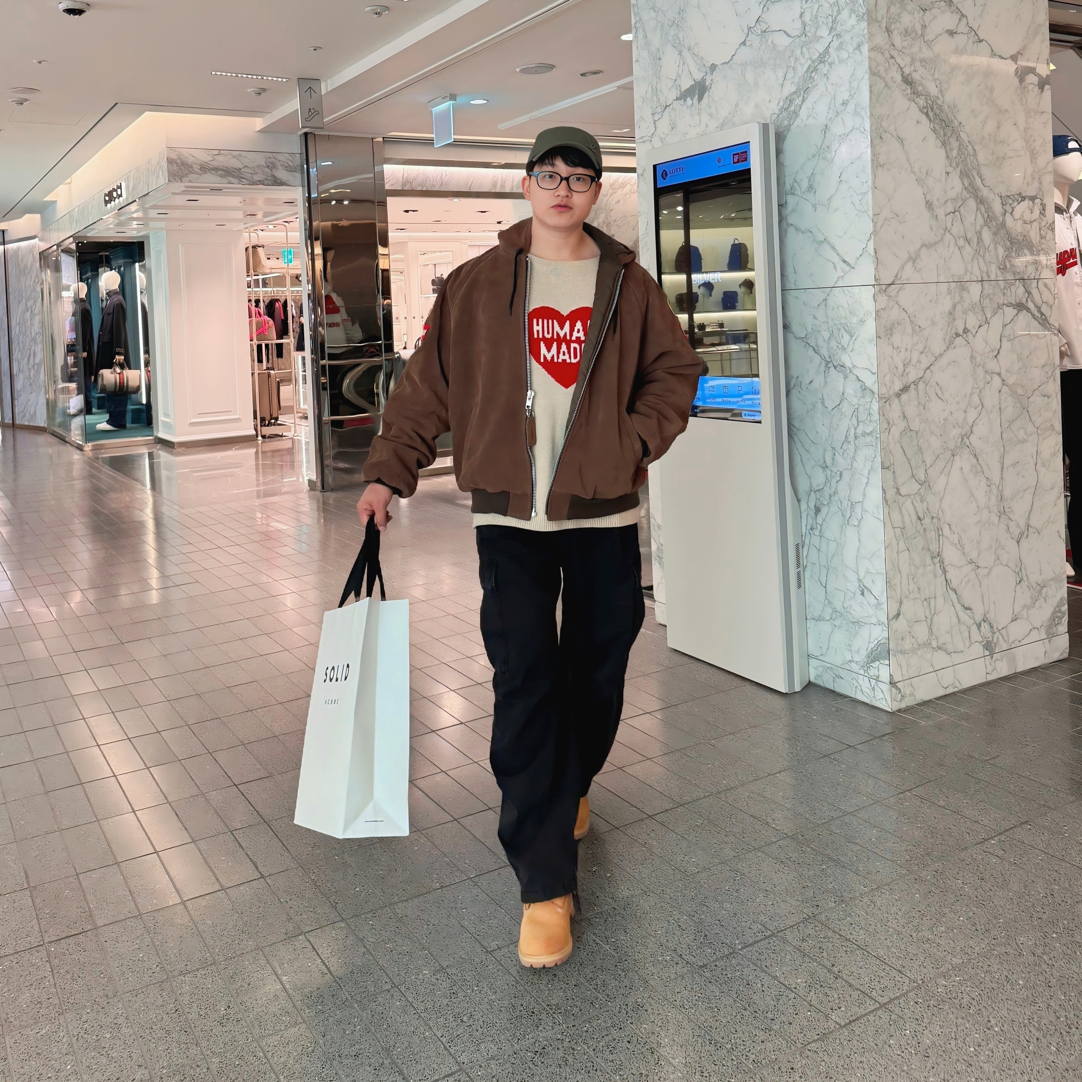 Supreme x Vanson Leathers Hooded Work Jacket Suede - 24FW, Louis Vuitton x Timberland 6 Inch Ankle Boot Beige 착용 스타일 - 1