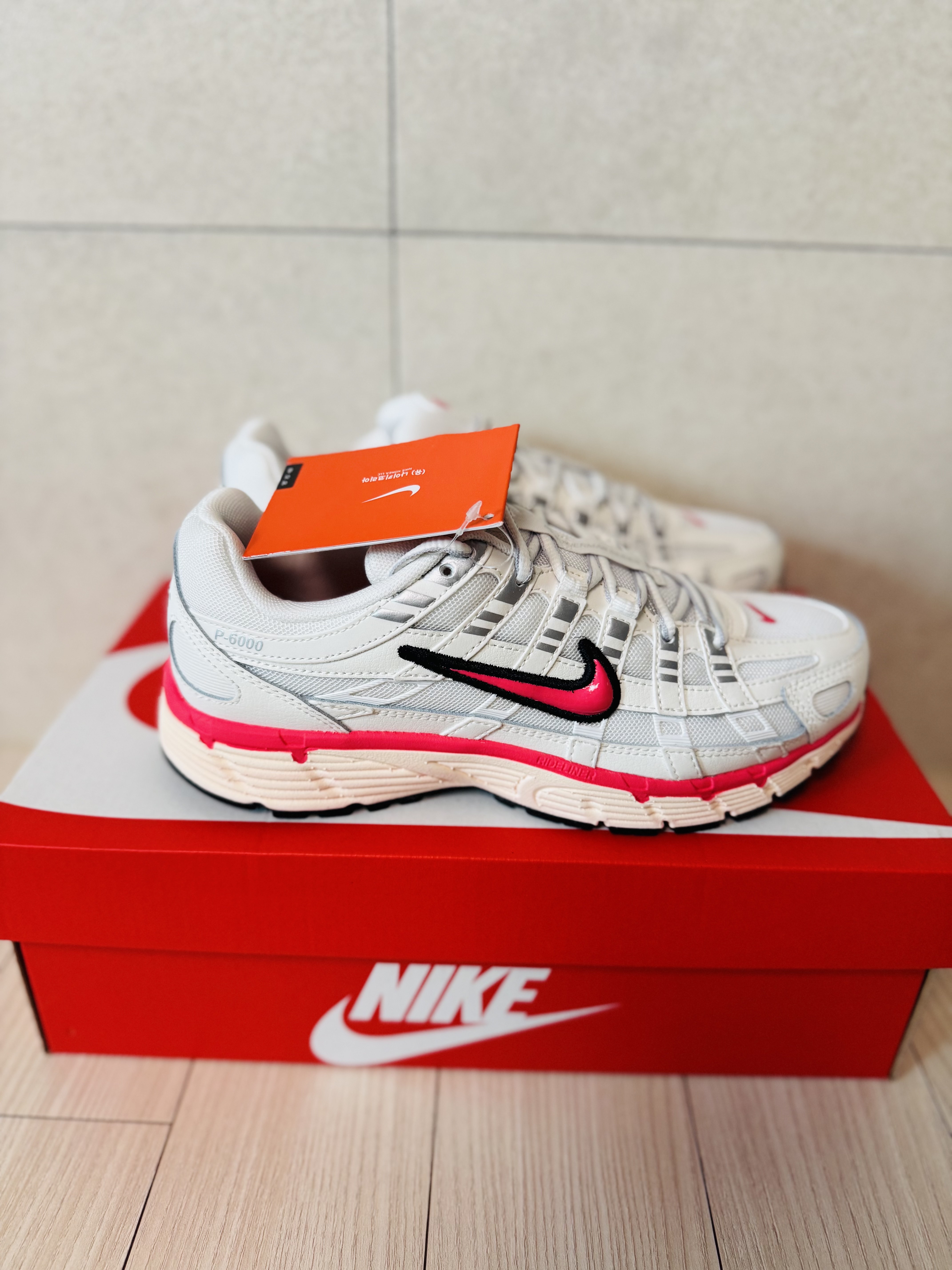 (W) Nike P-6000 Sail Black 착용 스타일 - 4