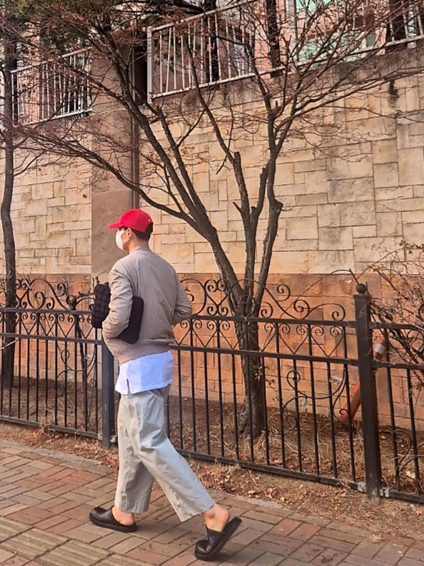 Ader Error Curve; Sabot 01 Multi, Supreme Corduroy S Logo 6-Panel Bright Red - 24FW 착용 스타일