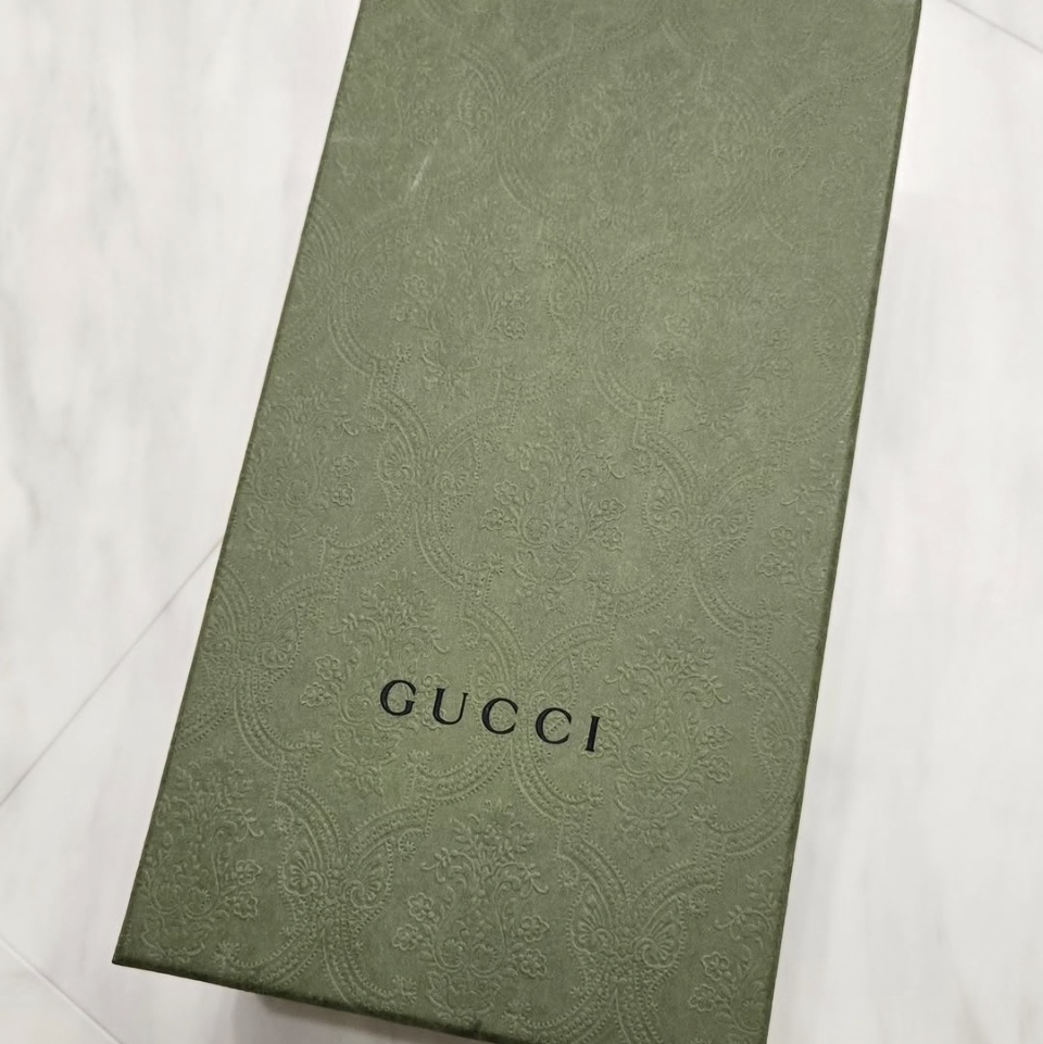 (W) Gucci Jumbo GG Princetown Slipper Camel Ebony 착용 스타일 - 1