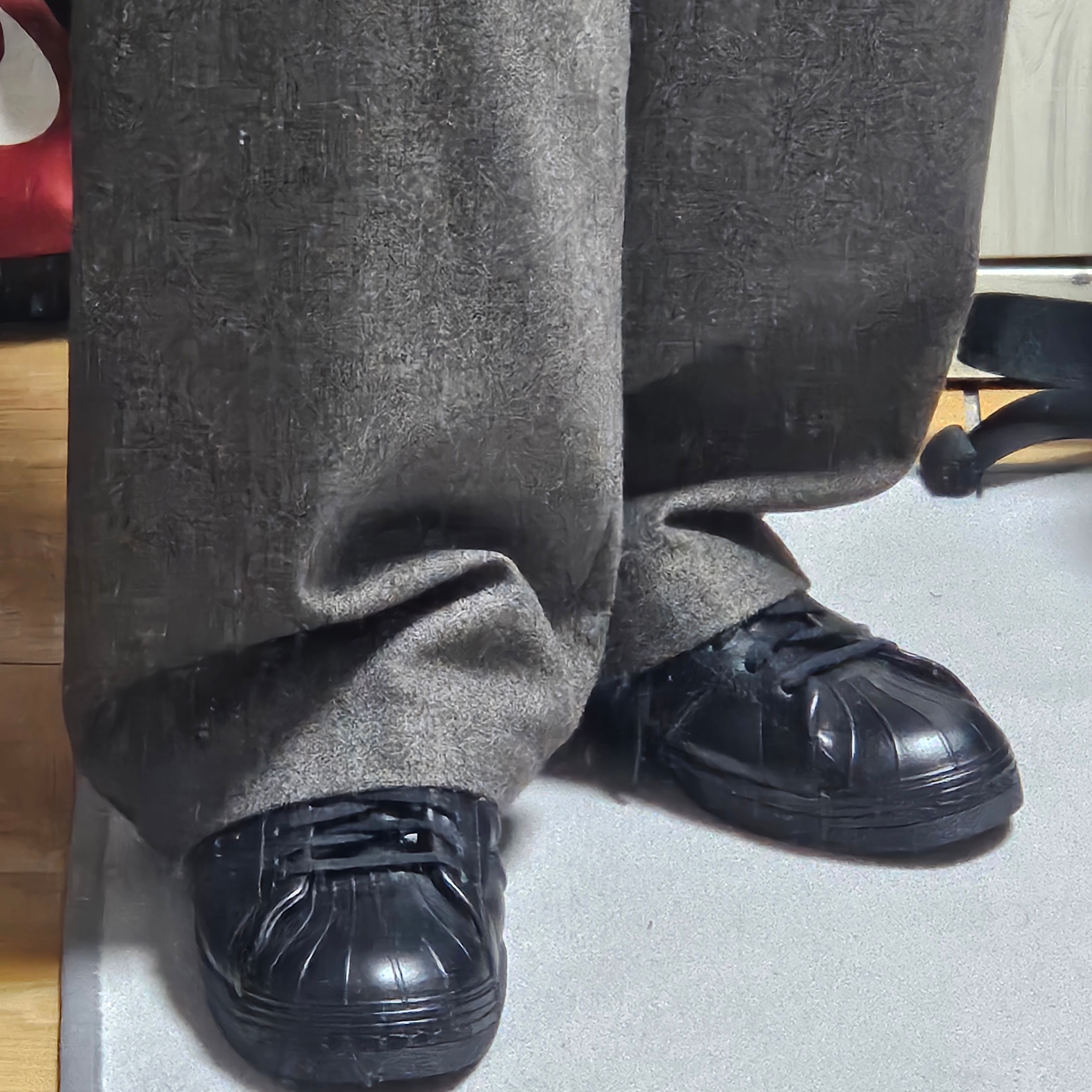 Y-3 슈퍼스타 트리플 블랙 착용 스타일 - 2