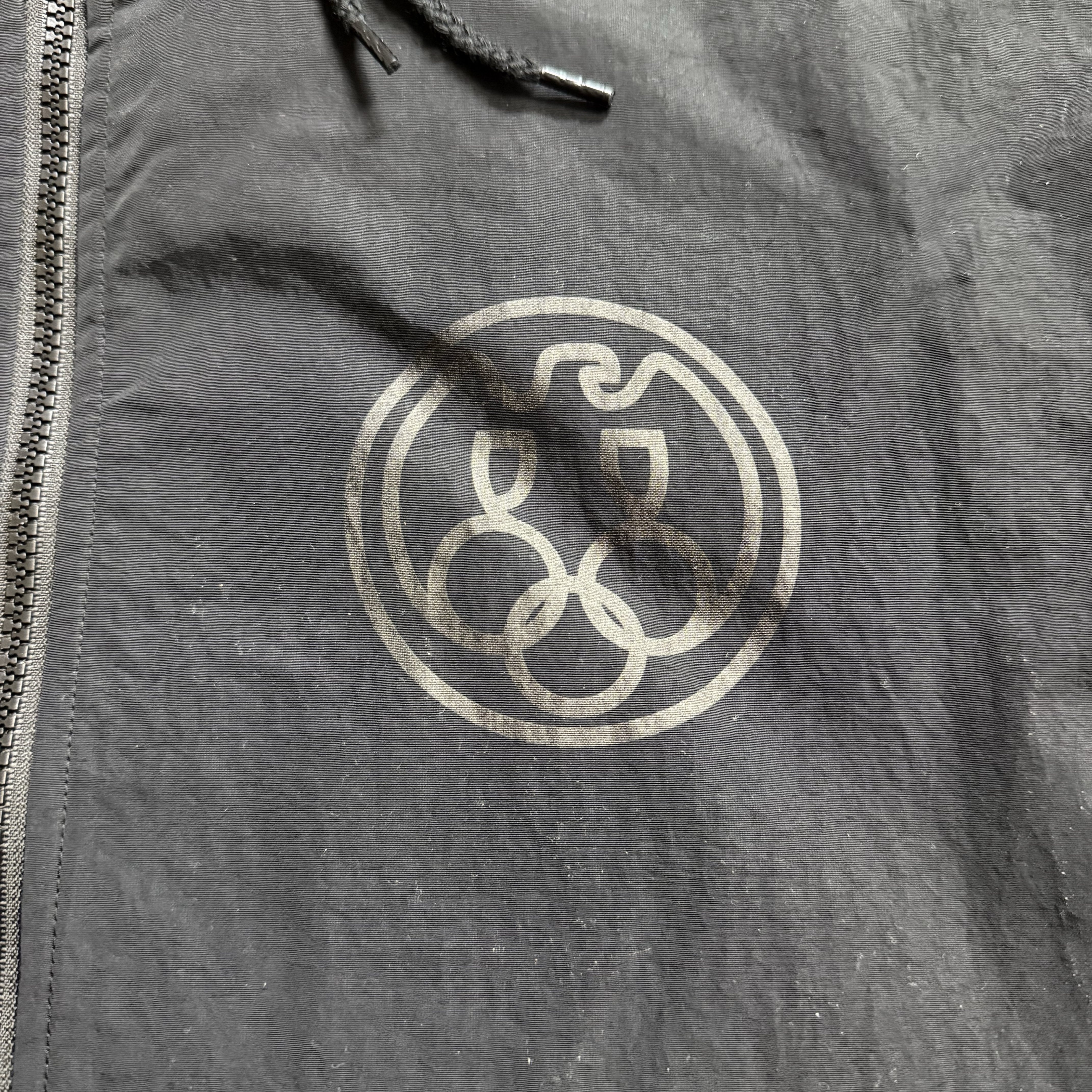 Yeezy x Gosha Rubchinskiy Vulture WB-01 Jacket Charcoal 착용 스타일