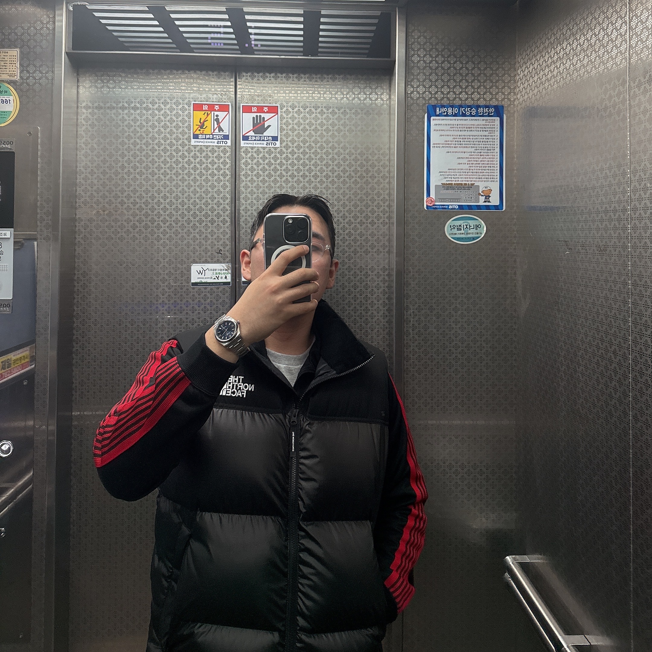 Gentle Monster x Maison Margiela MM116 Translucent Clear, The North Face 1996 Eco Nuptse Vest Black 착용 스타일