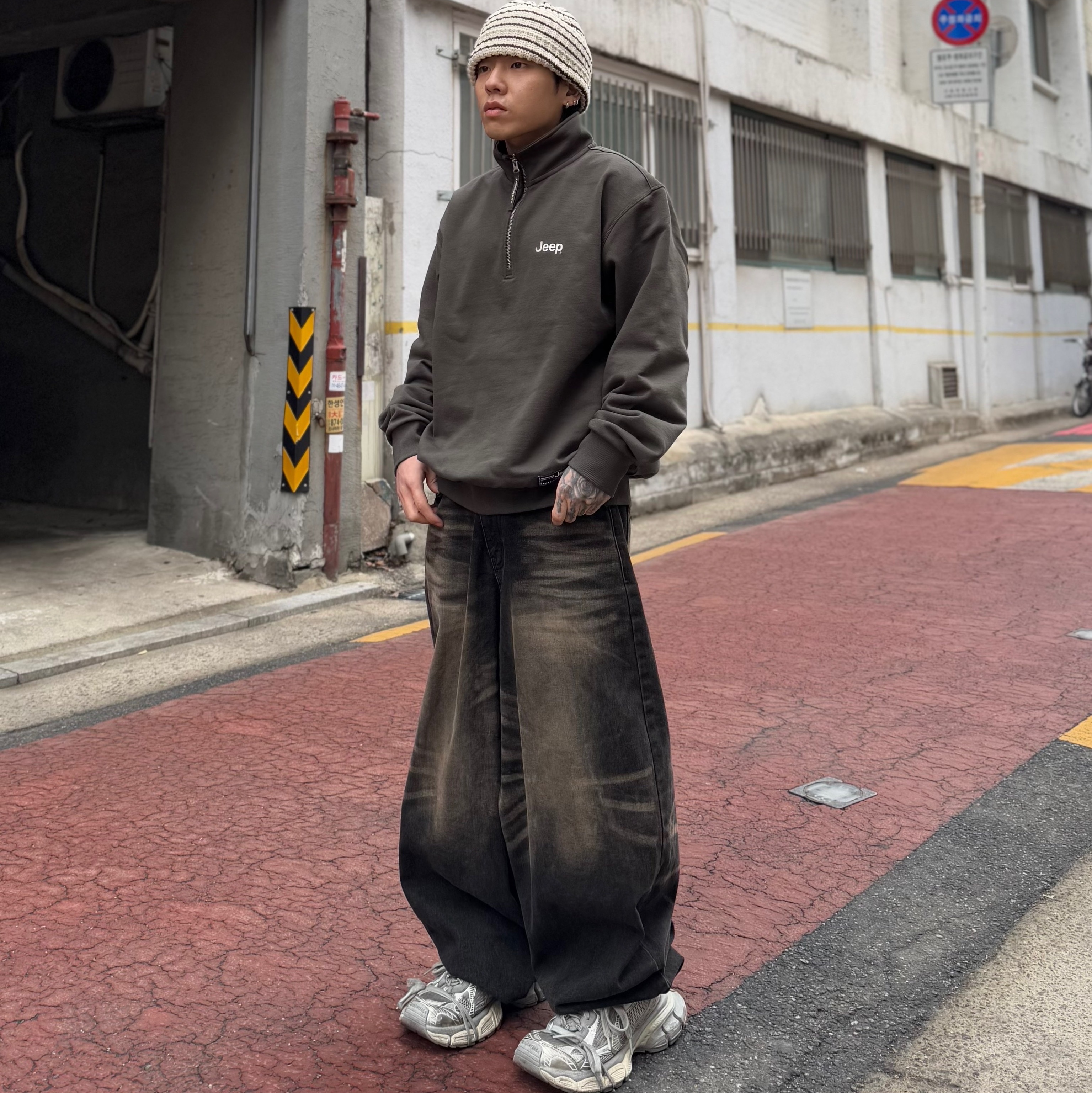 Balenciaga 3XL Sneakers Light Beige 착용 스타일 - 4