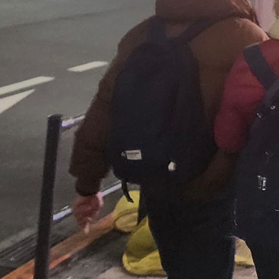 Teket Dot-Com Down Jacket Brown 착용 스타일
