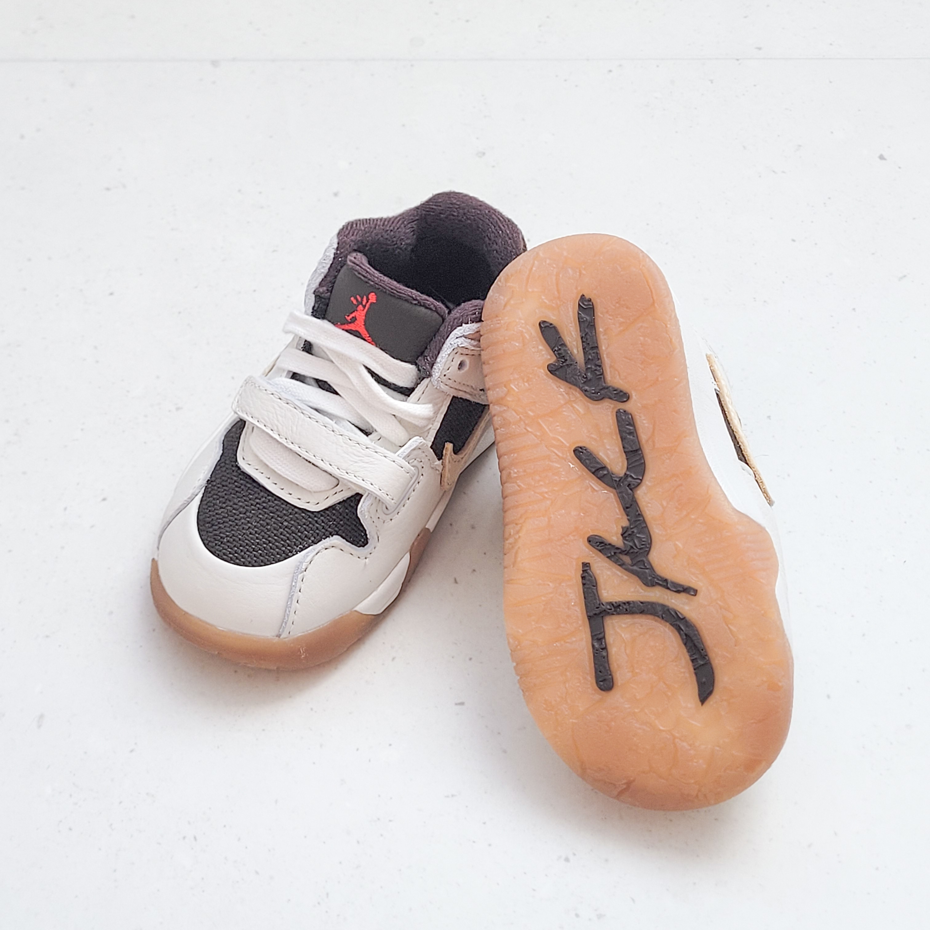 (TD) Jordan x Travis Scott Jumpman Jack TR Sail and Dark Mocha 착용 스타일 - 7