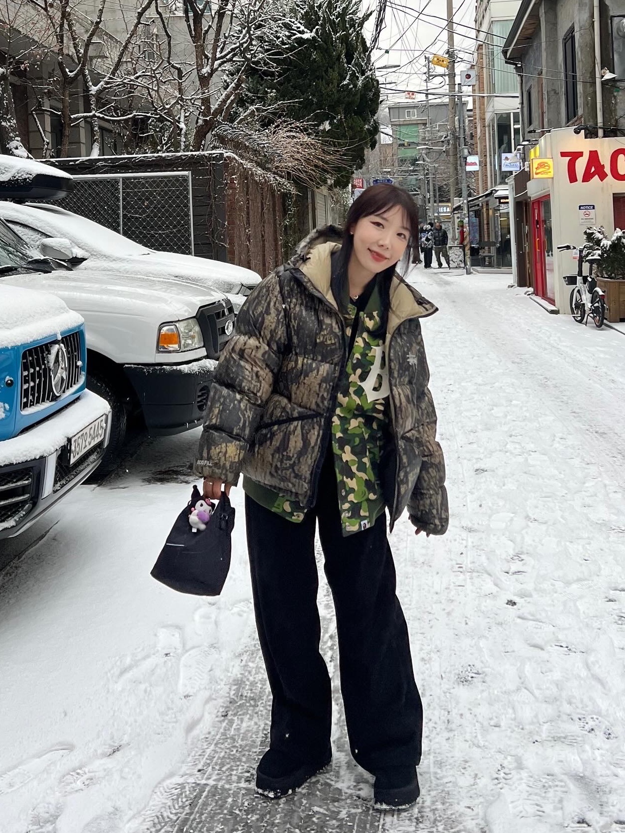 Stussy Down Parka Micro Ripstop Relic Camo, MM6 Maison Margiela Japanese Mesh Crossbody Bag Black 착용 스타일 - 1