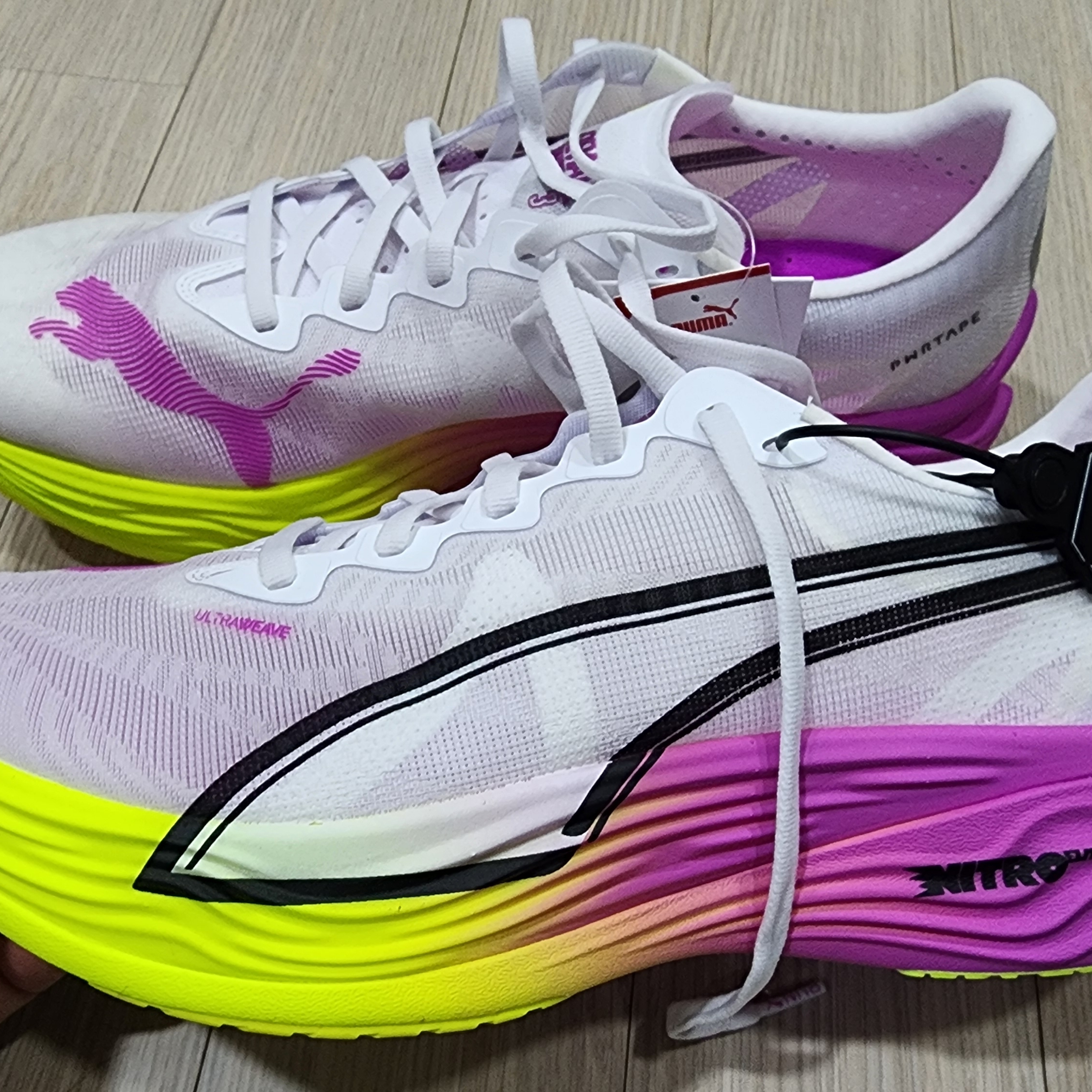 Puma Deviate Nitro Elite 3 White Pure Magenta 착용 스타일 - 1
