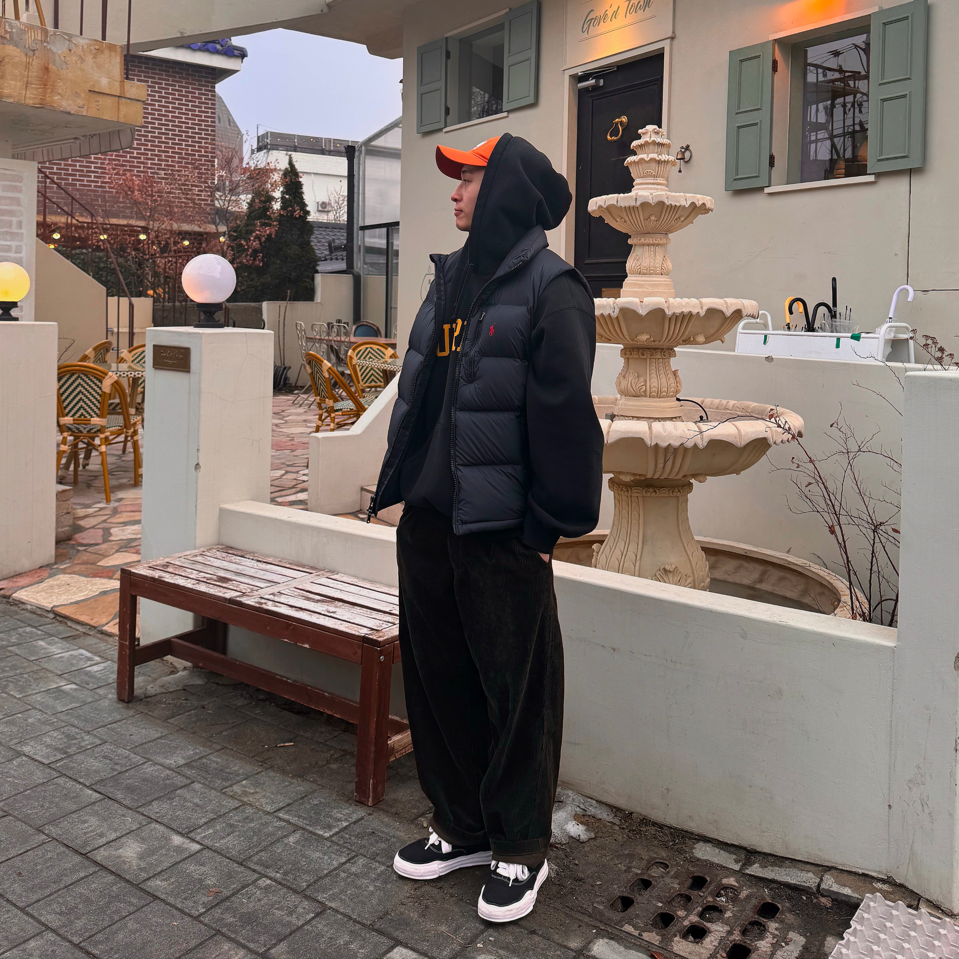 Maison Mihara Yasuhiro Baker OG Sole Canvas Low Cut Sneakers Black, Stussy Basic New Era 9Twenty Basic Strapback Orange 착용 스타일