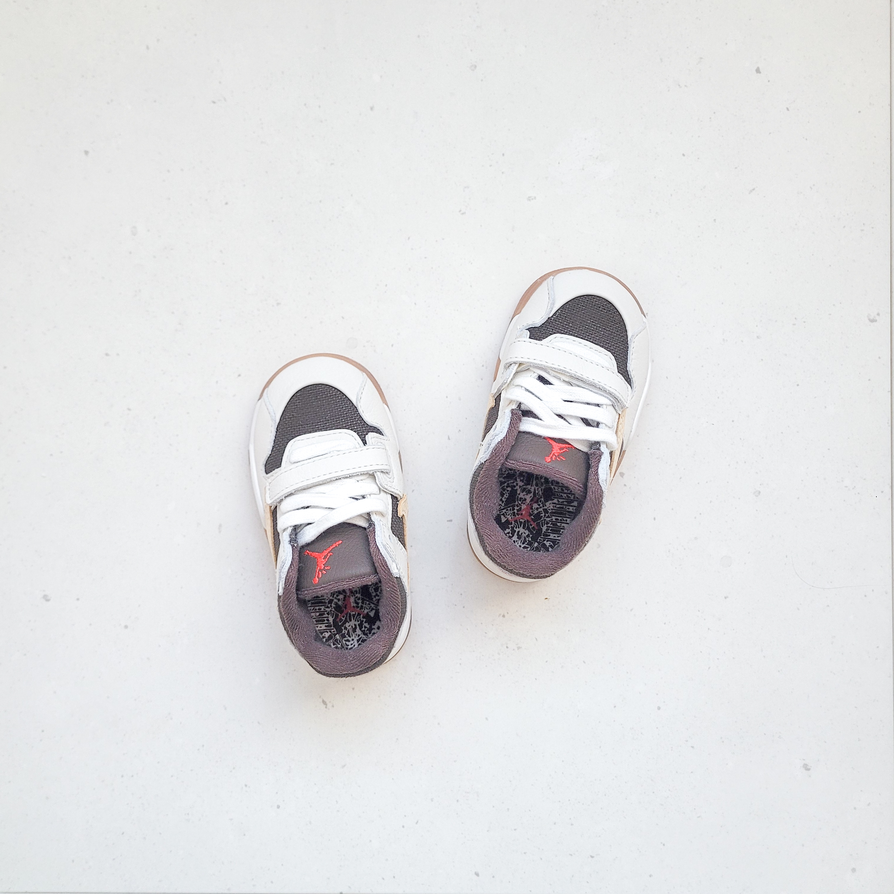 (TD) Jordan x Travis Scott Jumpman Jack TR Sail and Dark Mocha 착용 스타일 - 9