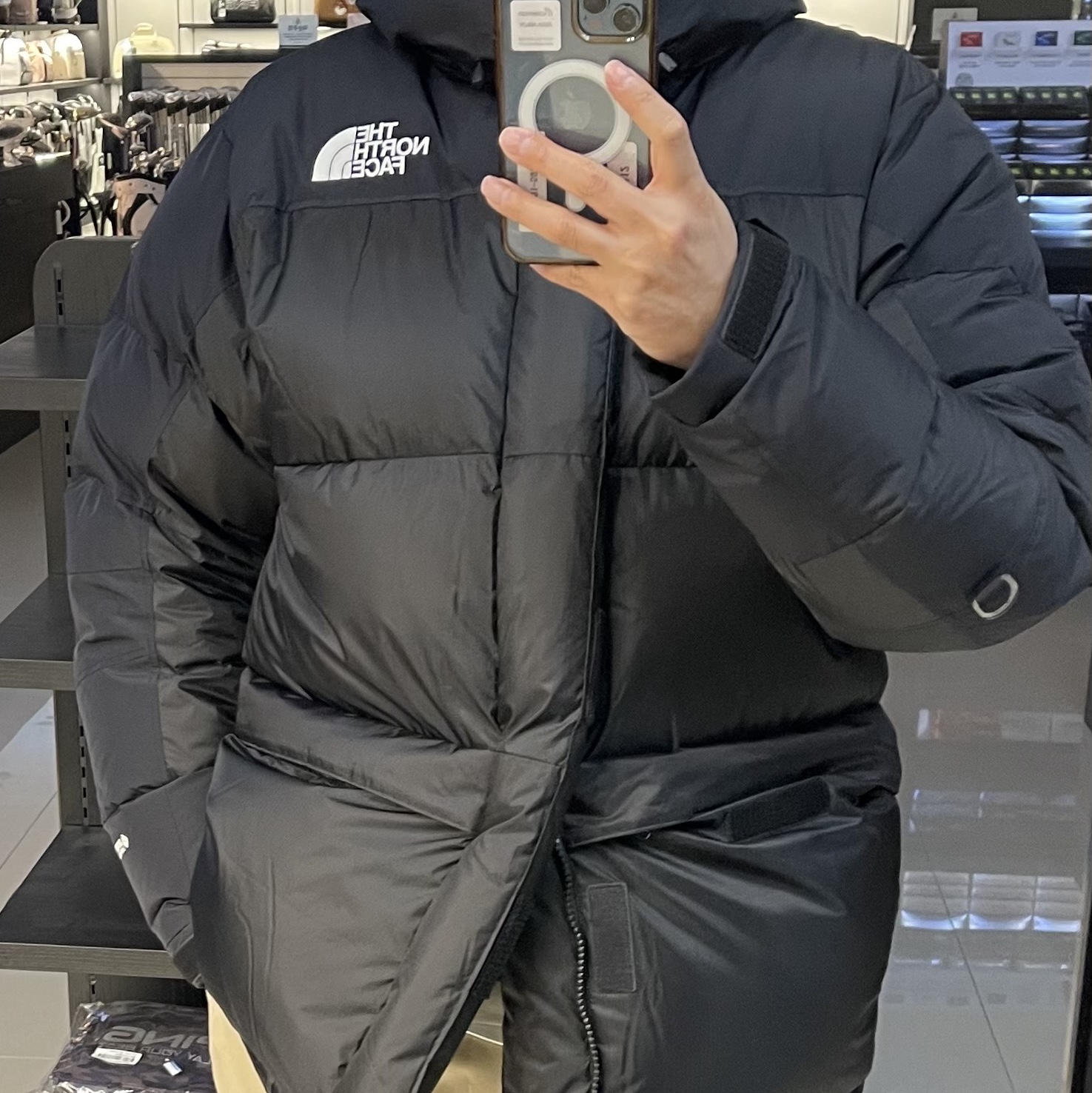 The North Face Him Down Parka Black 착용 스타일 - 1