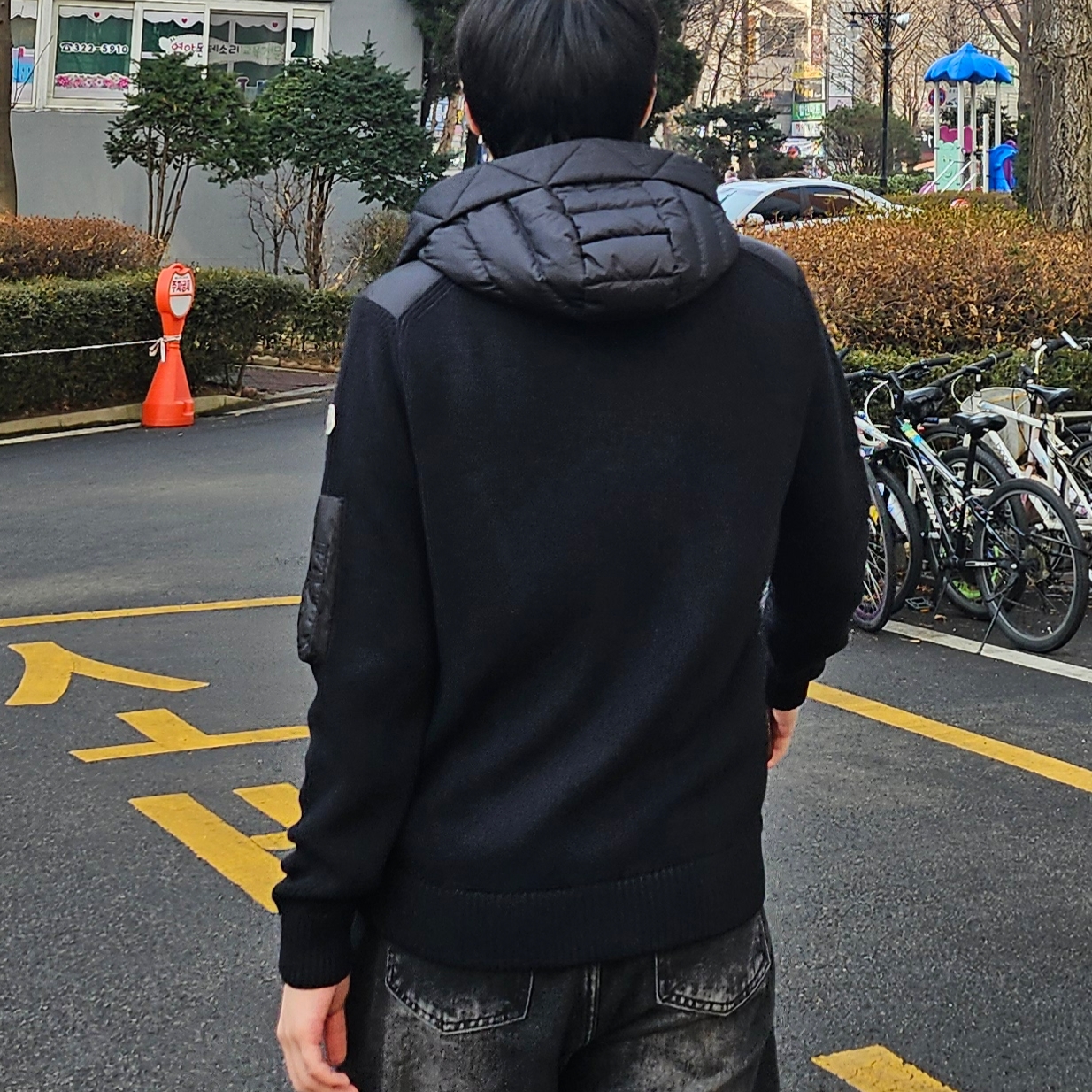 몽클레르 패딩 울 후드 블랙 - 24FW 착용 스타일