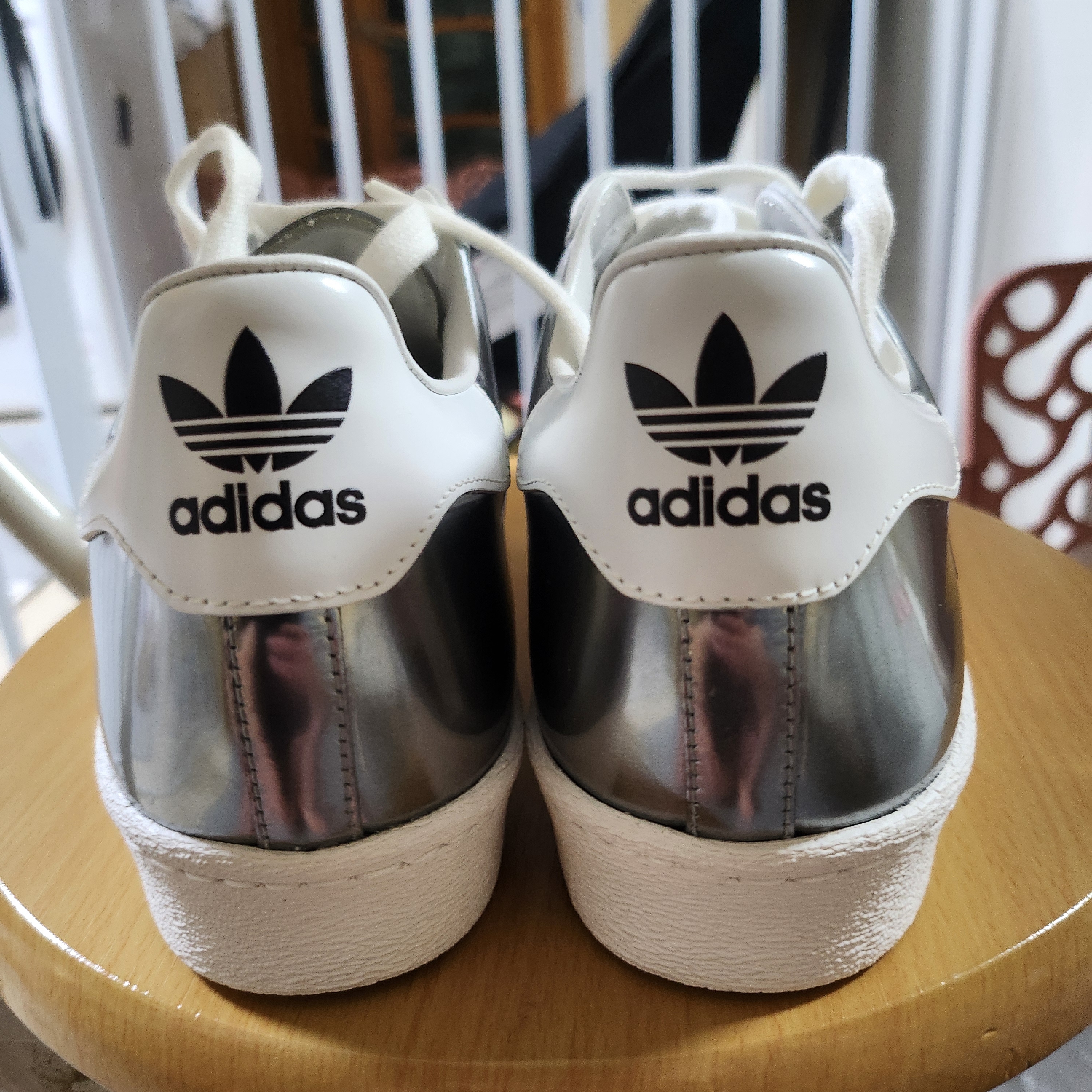 Adidas x Prada Superstar Metallic Silver 착용 스타일 - 4