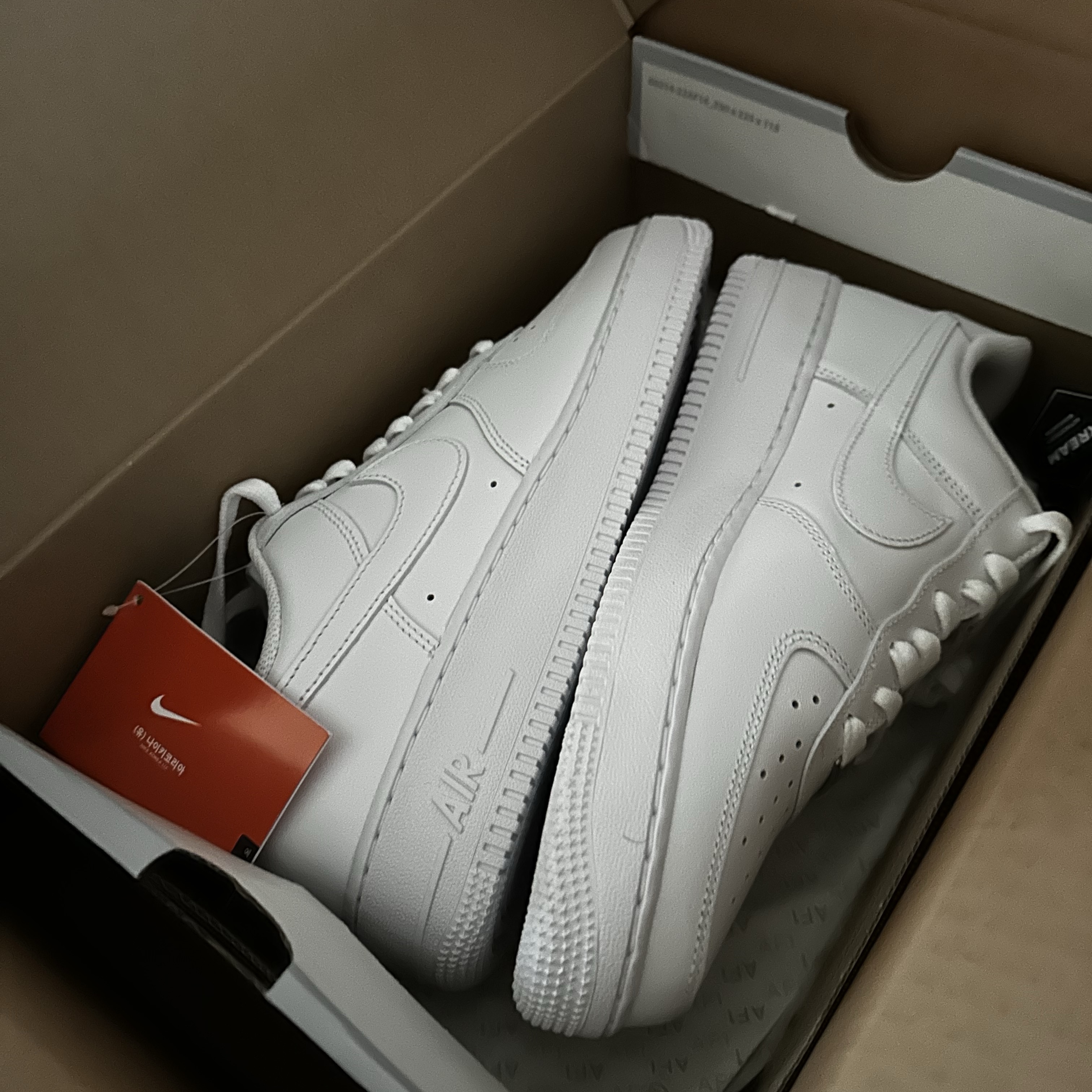 Nike Air Force 1 '07 Low White 착용 스타일 - 3