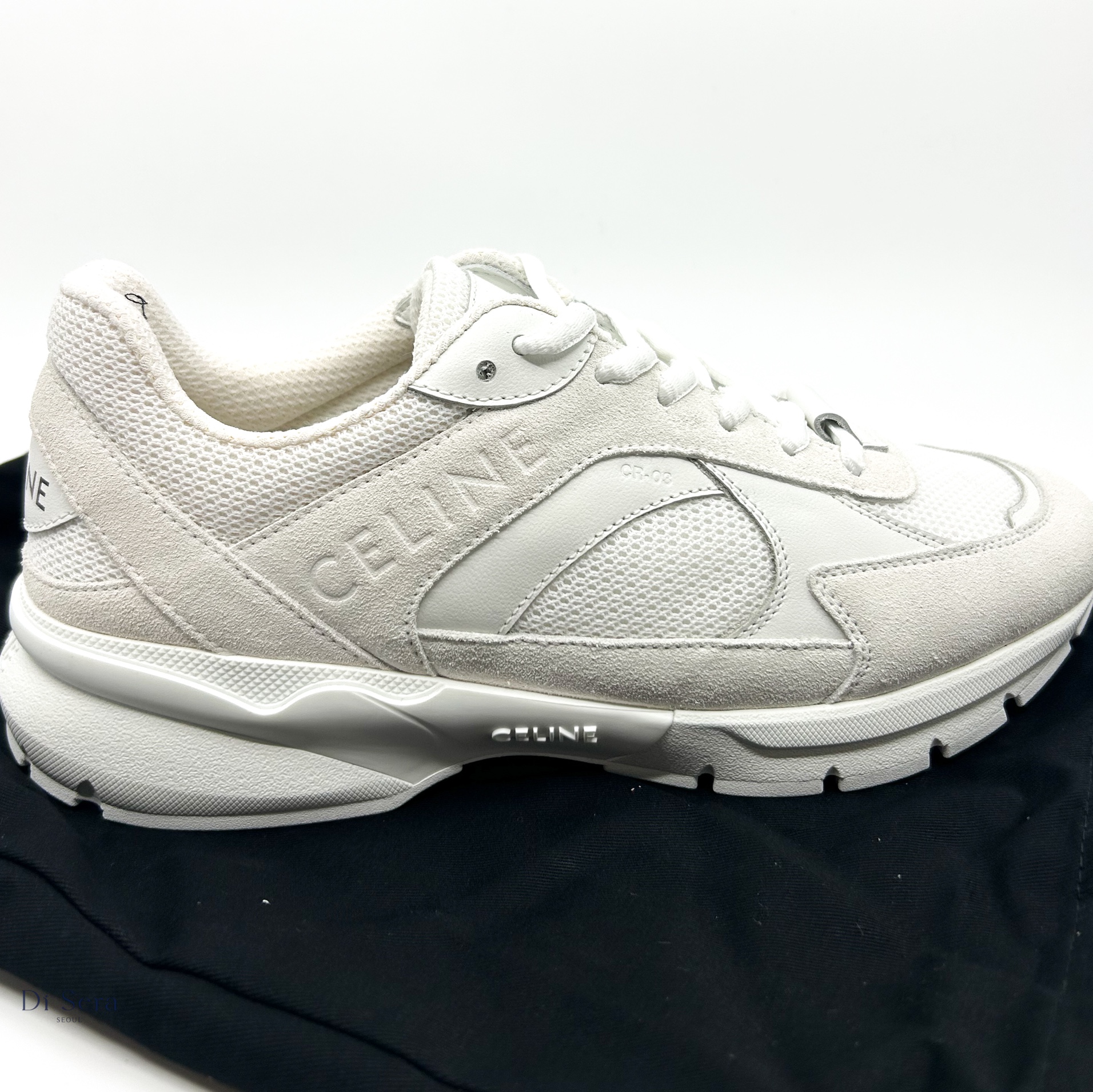 (W) Celine Runner CR-03 Low Lace Up Sneaker in Mesh, Suede Calfskin and Calfskin Optic White 착용 스타일 - 2