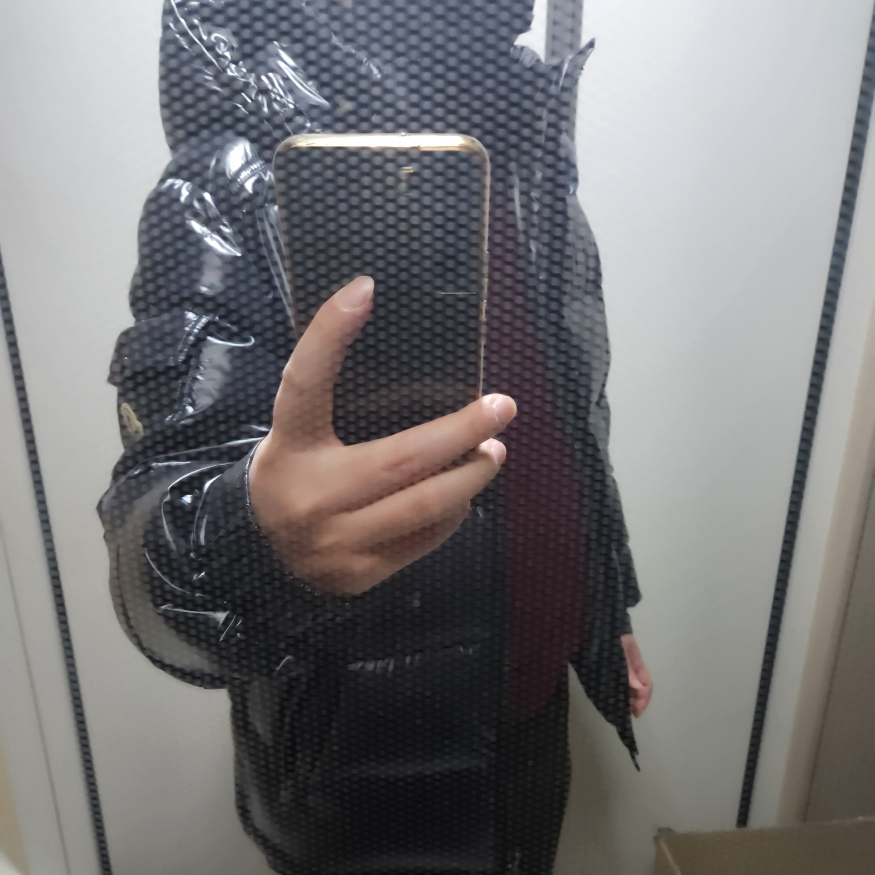 Moncler Maya Short Down Jacket Black - 24FW 착용 스타일