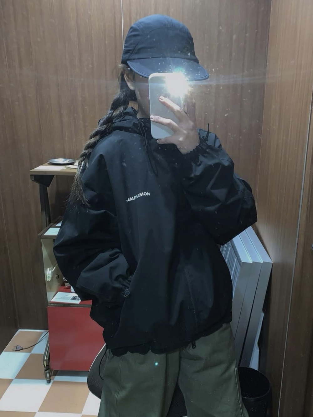 NOMANUAL Penon Wind Shell Black 착용 스타일