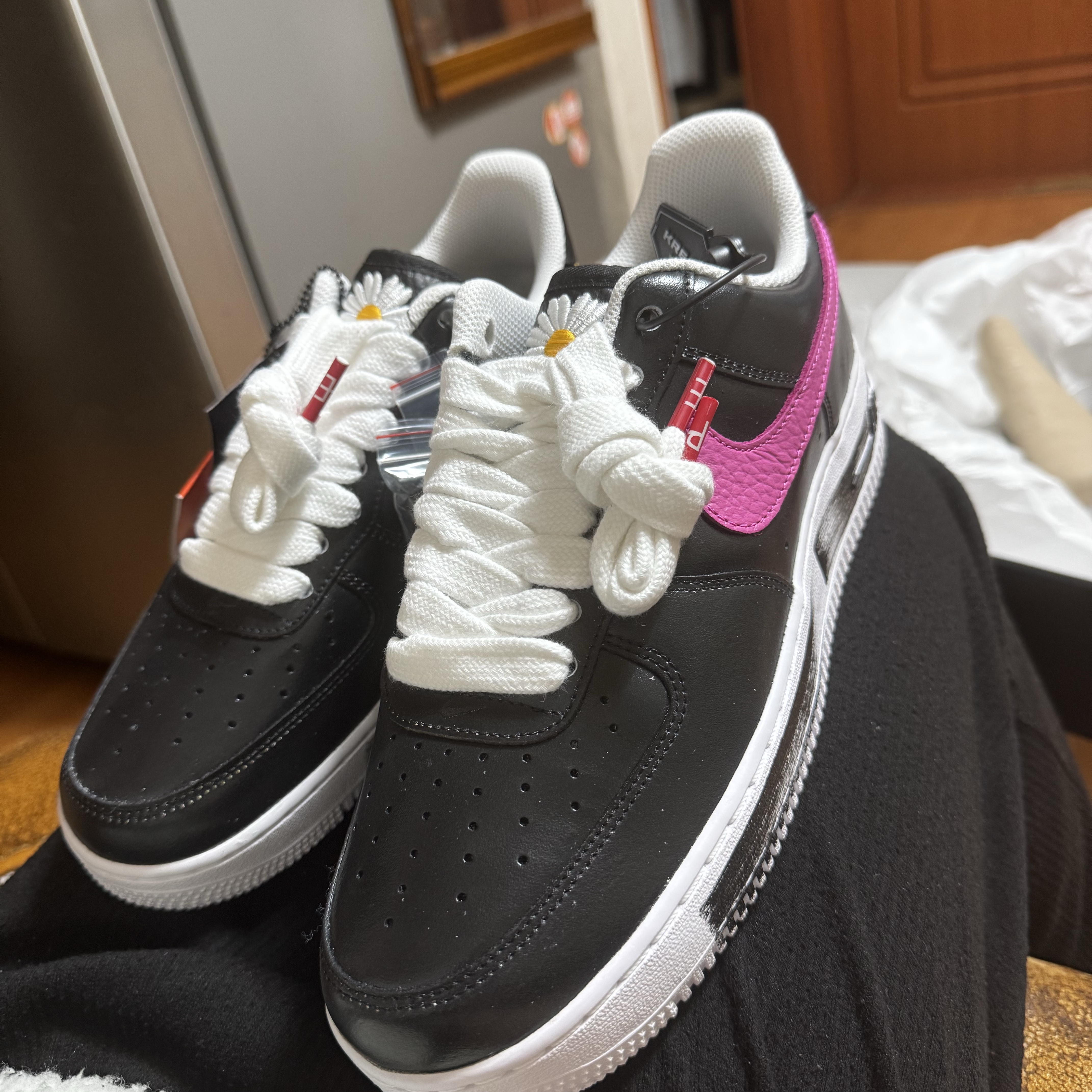 Nike x Peaceminusone Air Force 1 Low Para-Noise 3.0 Black and Multicolor 착용 스타일 - 2