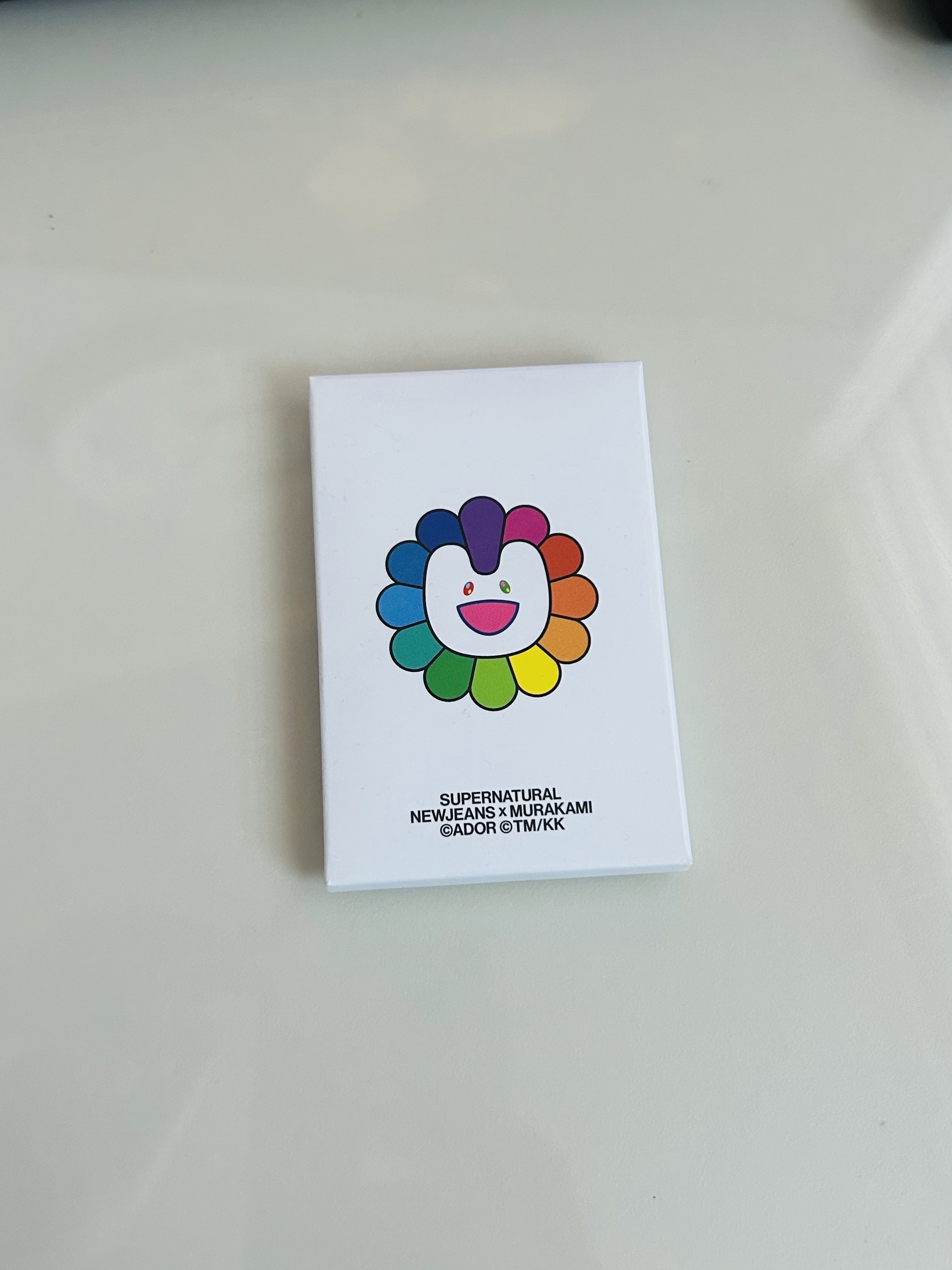 NewJeans x Murakami NJ Supernatural Photocard Set (Ver. 1) 착용 스타일 - 1