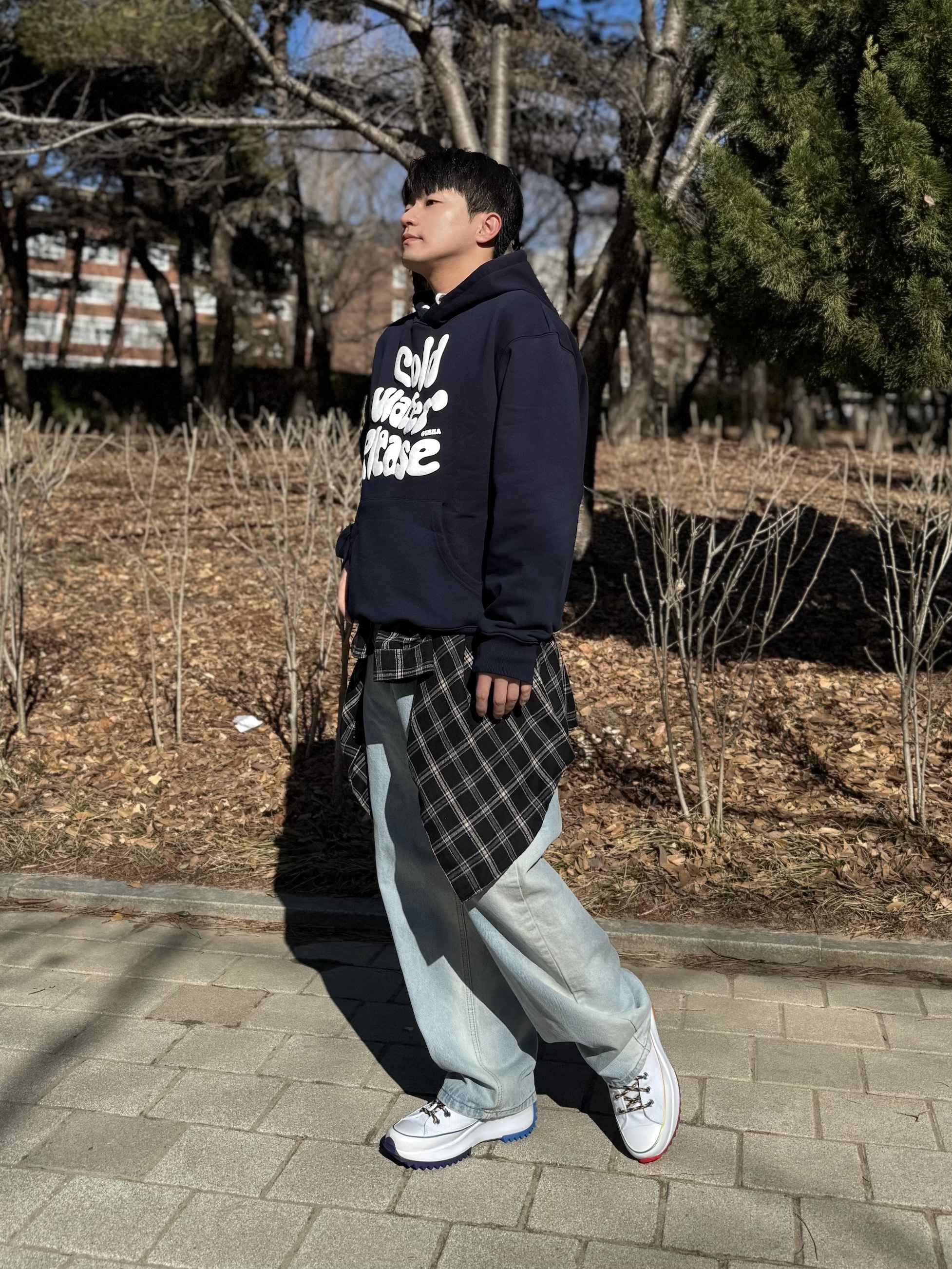 Converse Run Star Hike Hi Pride 착용 스타일 - 1