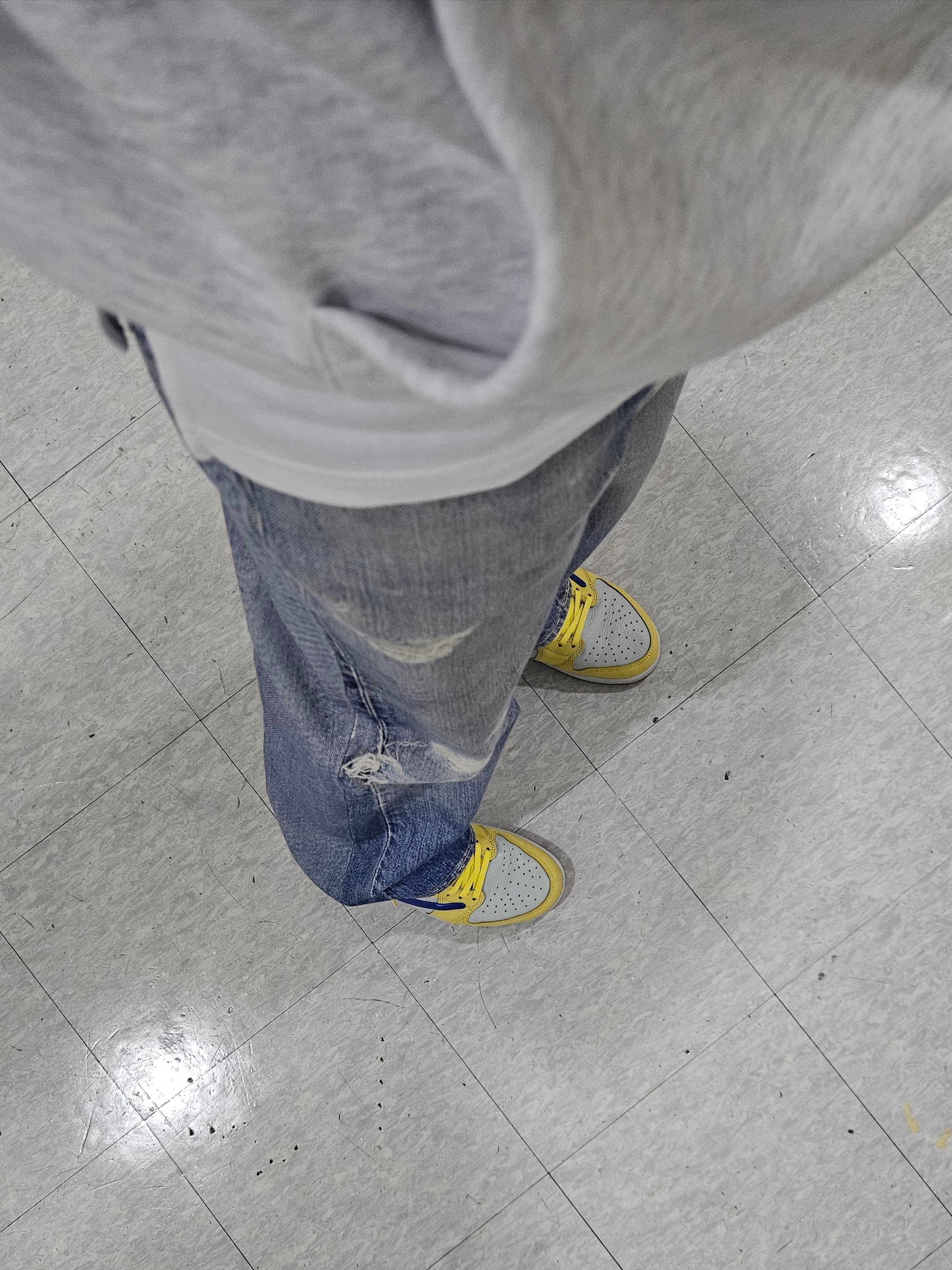 Our Legacy Third Cut Digital Denim Print, (W) Jordan 1 x Travis Scott Retro Low OG SP Canary 착용 스타일