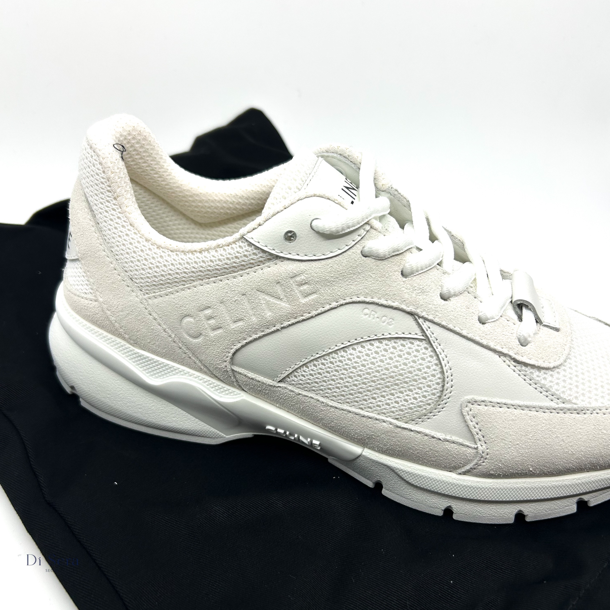 (W) Celine Runner CR-03 Low Lace Up Sneaker in Mesh, Suede Calfskin and Calfskin Optic White 착용 스타일 - 3