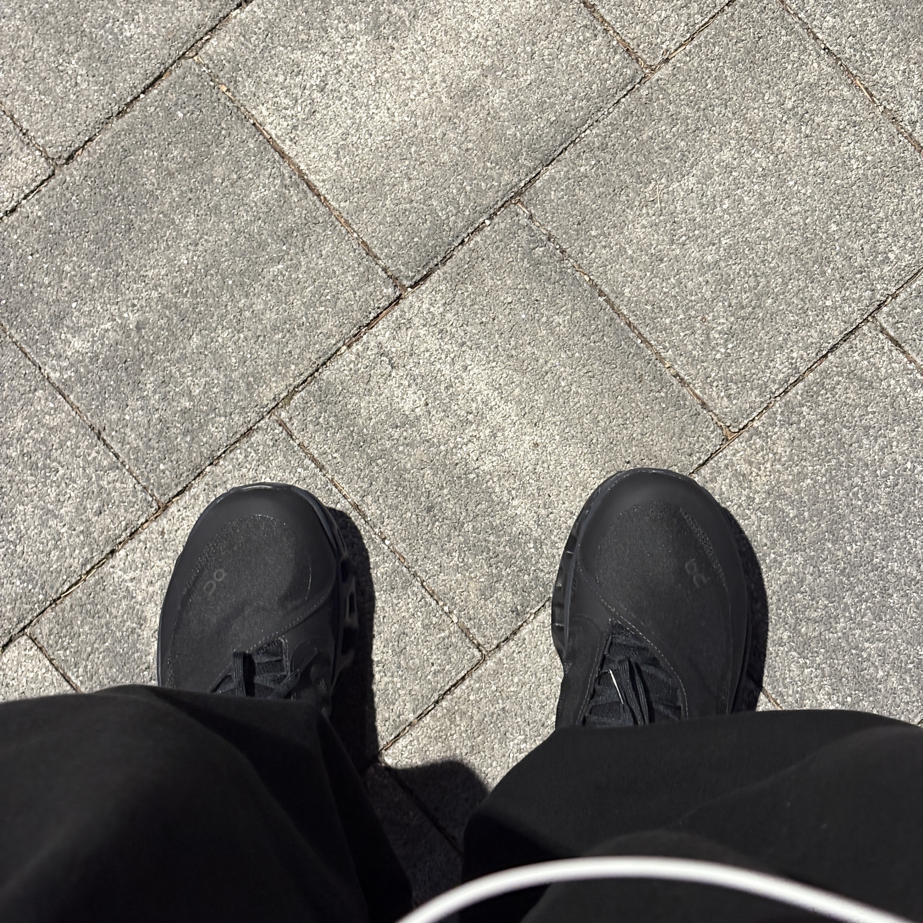 Sansan Gear Paneled Puffer Jacket Black - 24FW, On Running x Post Archive Faction (Paf) Cloudmonster 2 Black Magnet 착용 스타일 - 2