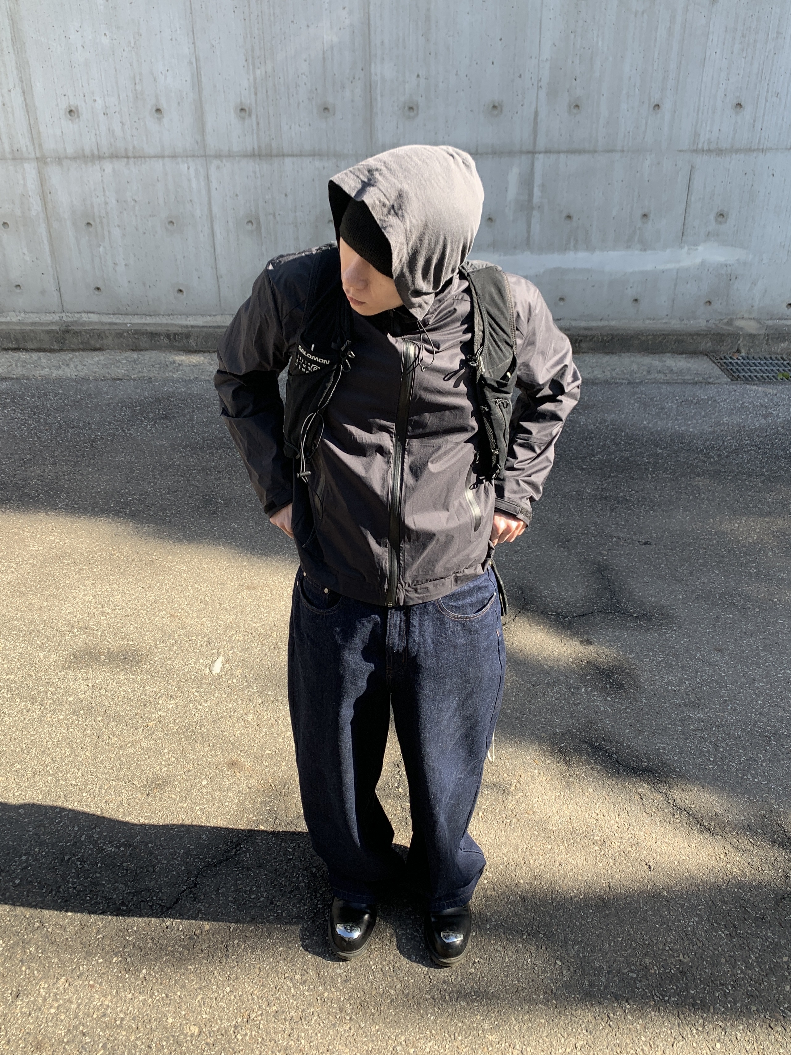 Stussy Basic Skullcap Beanie Black, Salomon x MM6 Maison Margiela Gilet Black 착용 스타일 - 2
