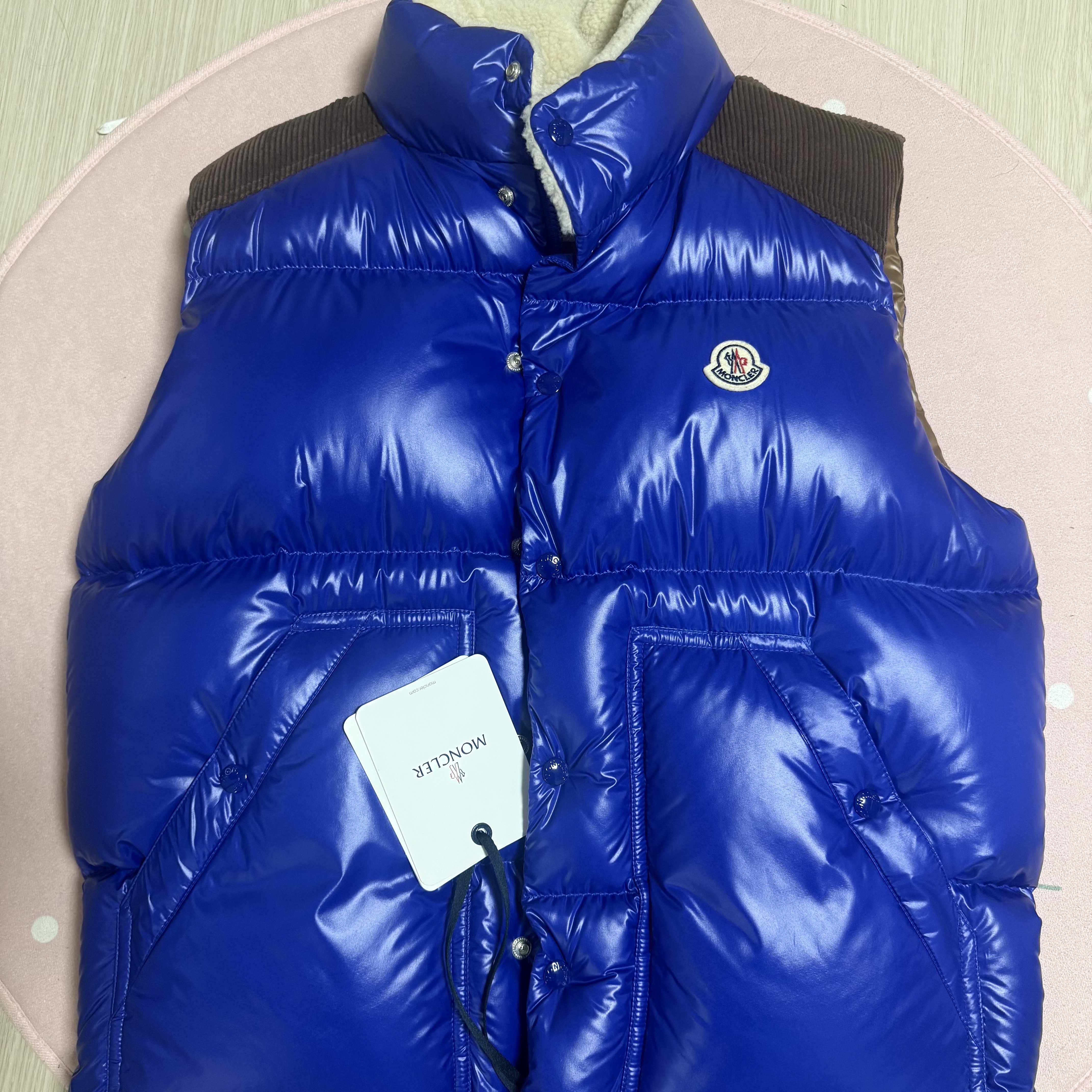 Moncler Ardeche Down Gilet Blue - 23FW 착용 스타일 - 1