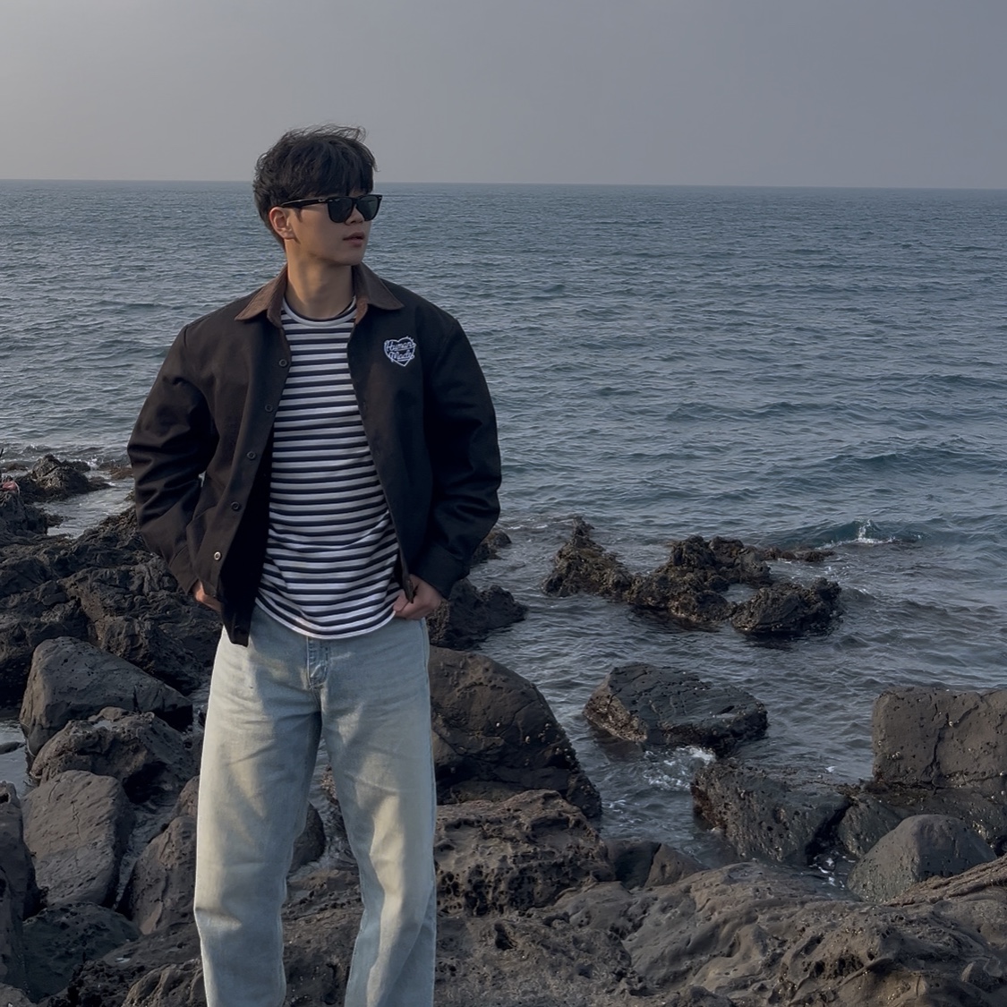 Play Comme des Garcons Striped LS T-Shirt Black White 착용 스타일 - 2