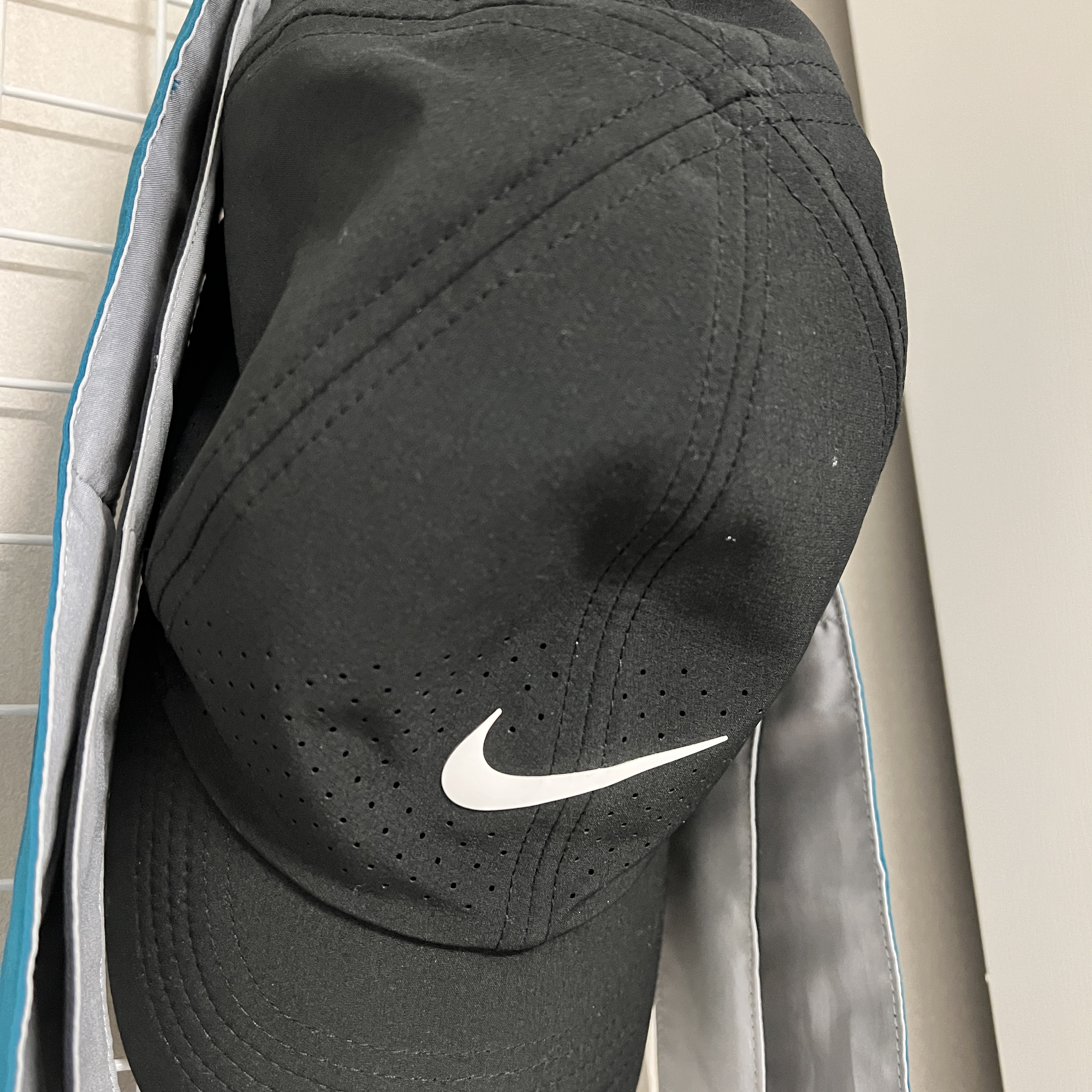 Nike Dri-Fit ADV Club Unstructured Tennis Cap Black, NOMANUAL Penon Wind Shell Black 착용 스타일 - 1