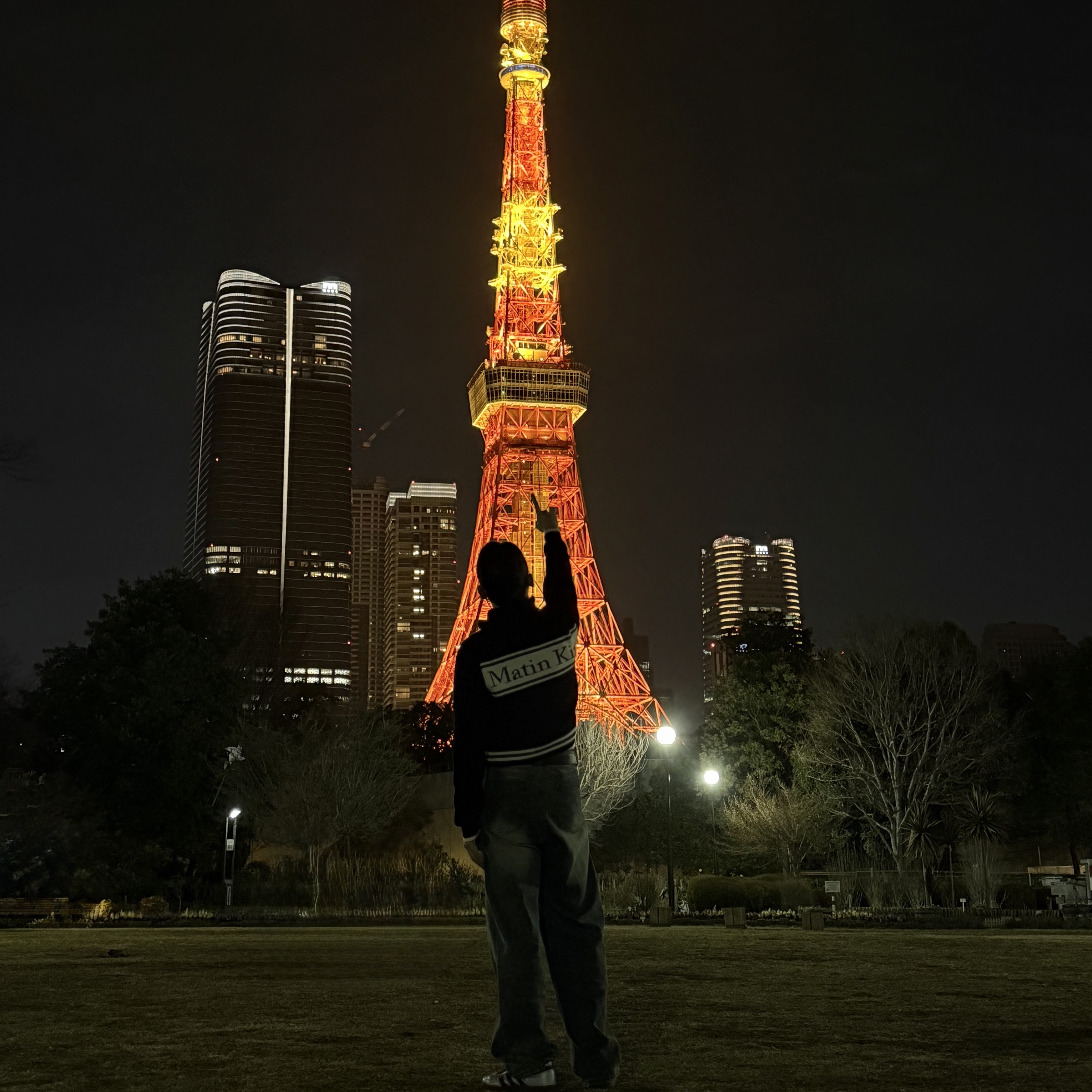 Matin Kim Spell Point Stripe Knit Cardigan Black, Stussy Canvas Backpack Washed Black 착용 스타일 - 2