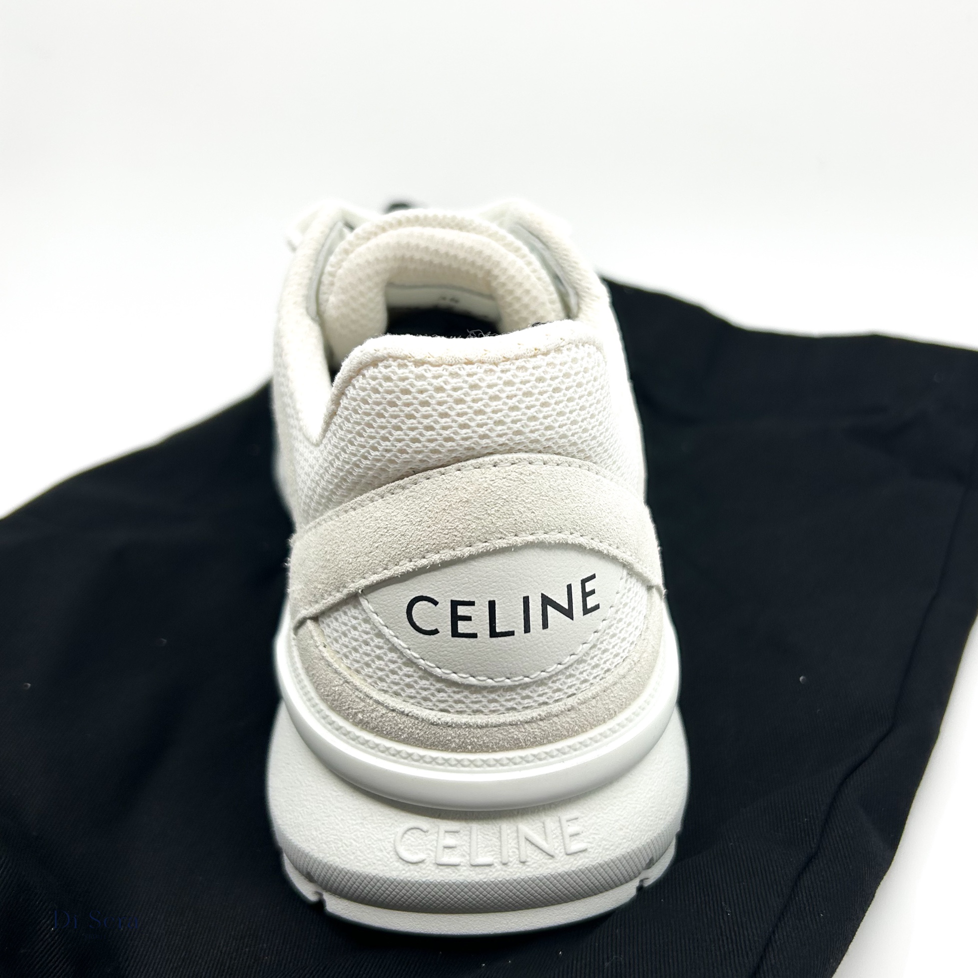 (W) Celine Runner CR-03 Low Lace Up Sneaker in Mesh, Suede Calfskin and Calfskin Optic White 착용 스타일 - 4