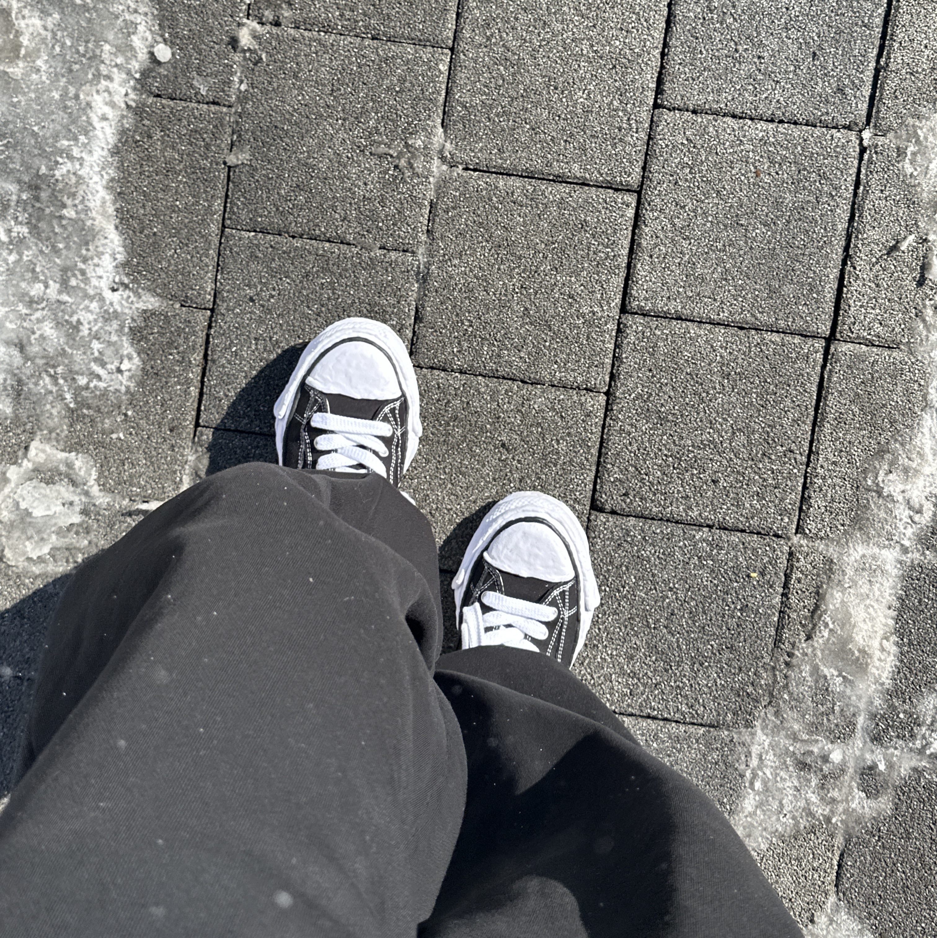 Maison Mihara Yasuhiro Peterson23 OG Sole Canvas Low-top Sneakers Black 착용 스타일 - 2