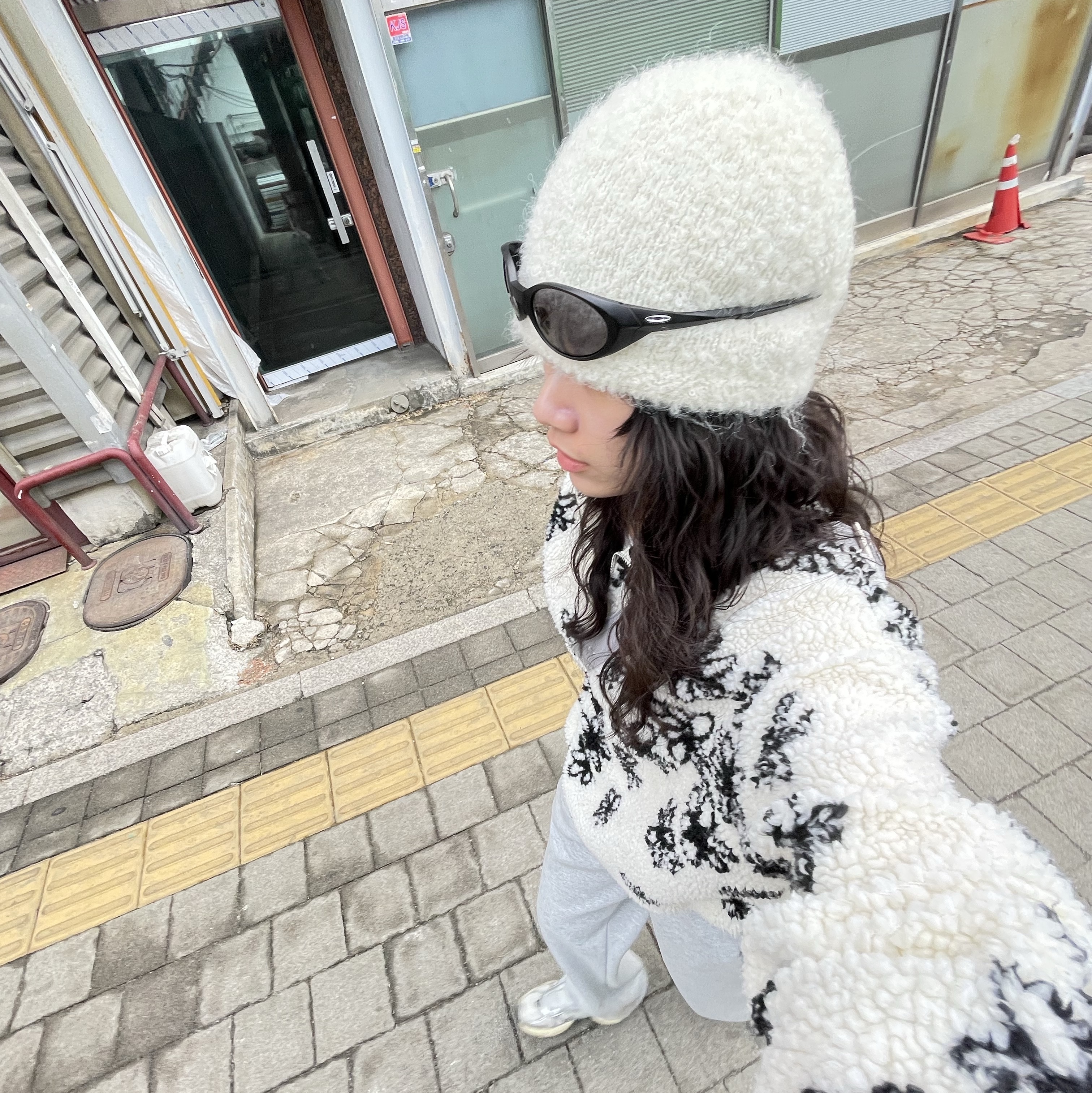 Oakley Eye Jacket Redux Matte Black Frame Prizm Grey Lenses High Bridge Fit 착용 스타일