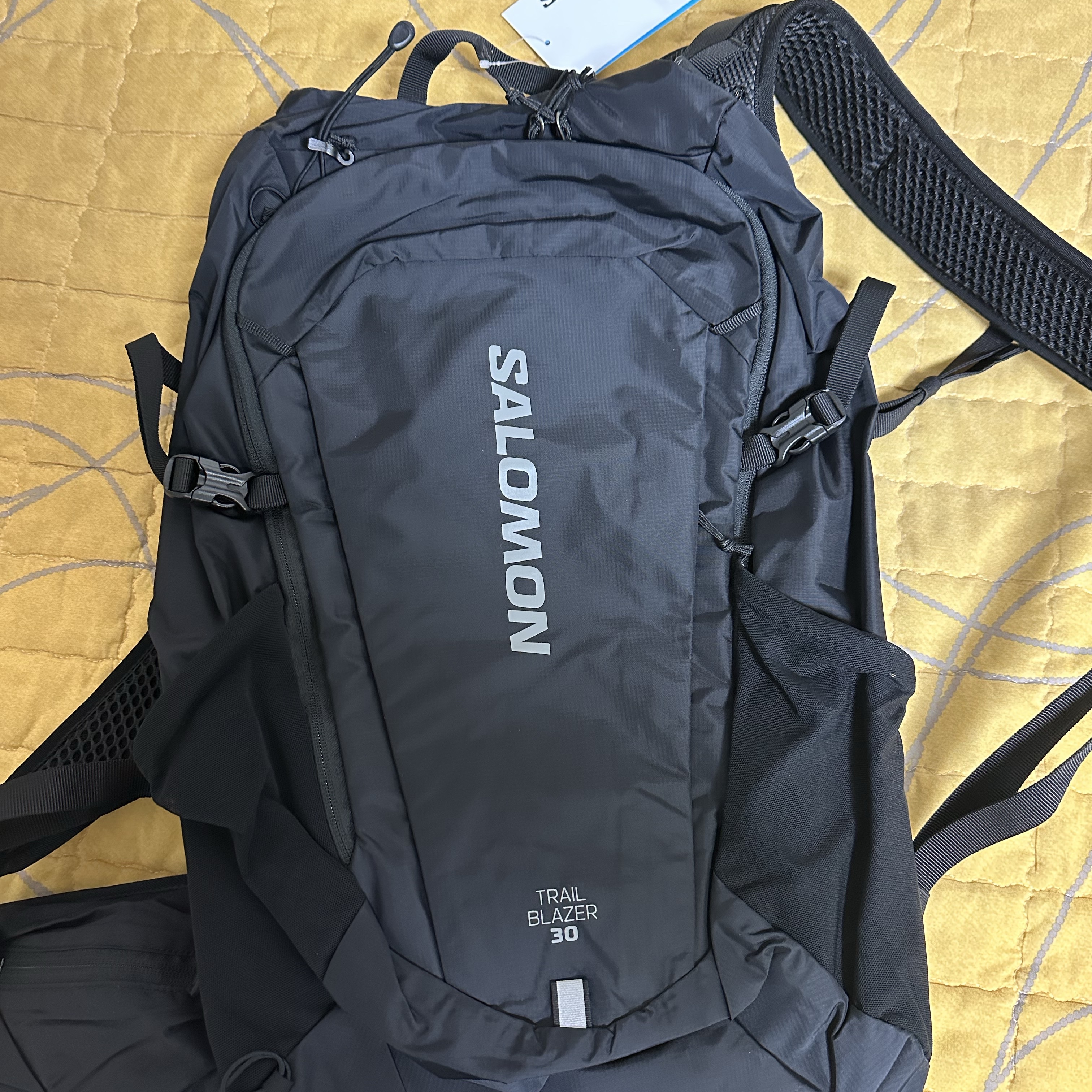 Salomon Trailblazer 30 Black (New Ver.) 착용 스타일