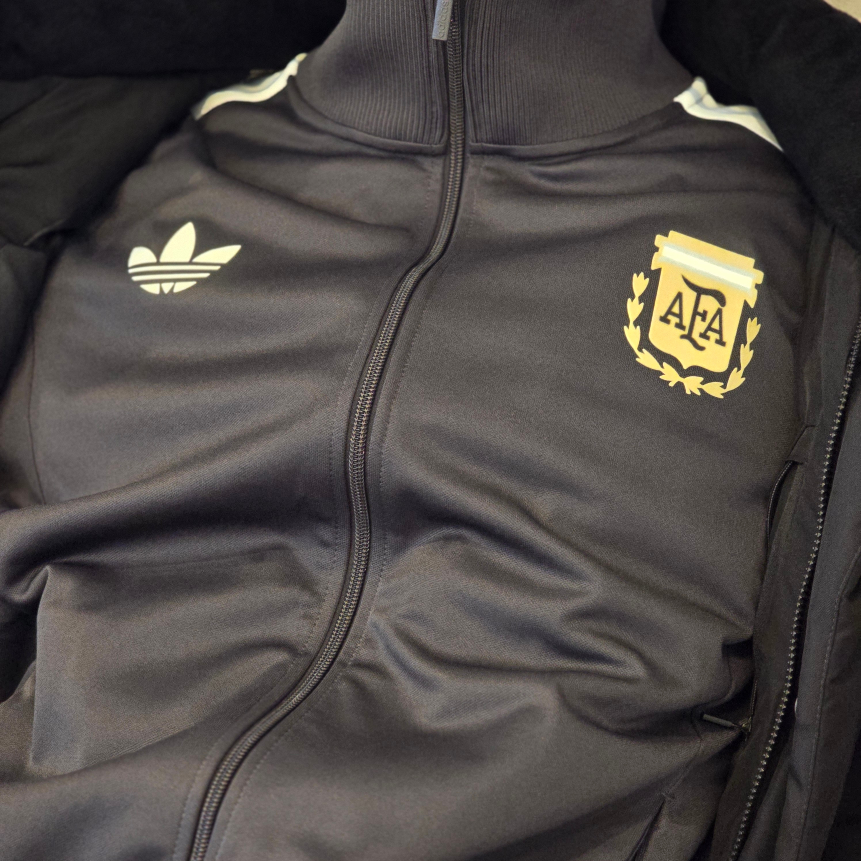Adidas Argentina Beckenbauer Track Top Utility Black - KR Sizing, Adidas Argentina Beckenbauer Track Top Utility Black - US Sizing 착용 스타일