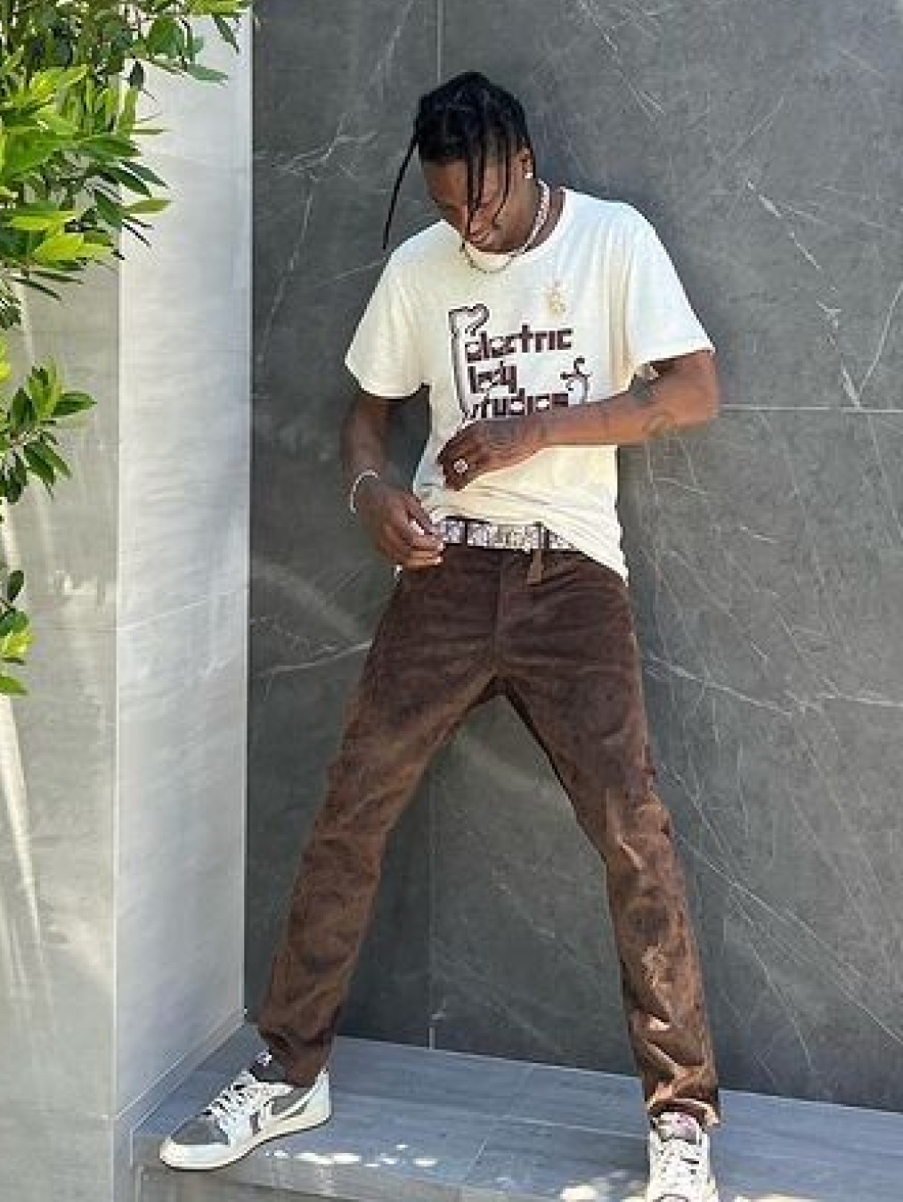 Nike x Travis Scott Mac Attack SP Light Smoke Grey, Jordan 1 x Travis Scott Retro Low OG SP Sail and Ridgerock 착용 스타일 - 7