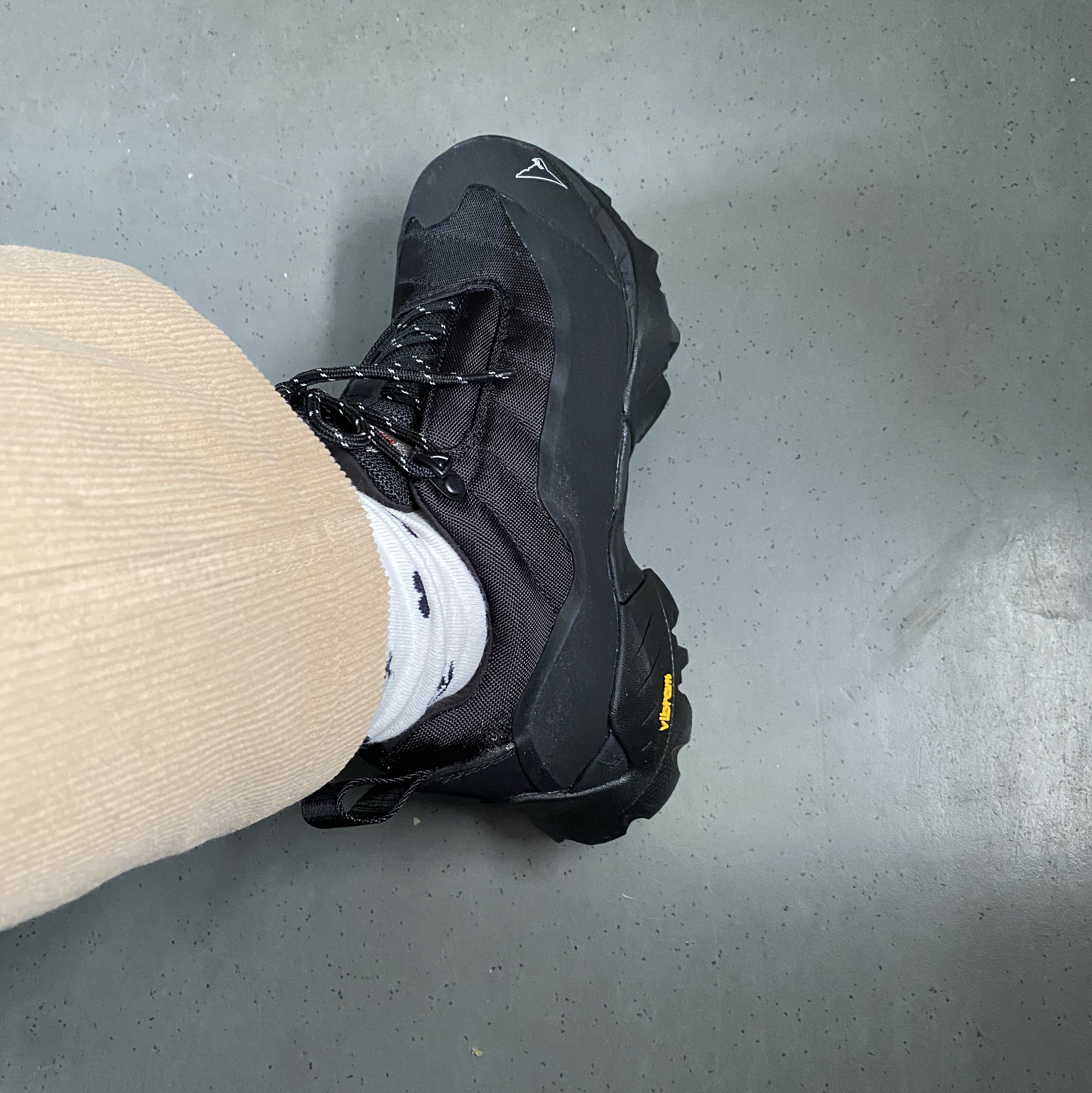 Roa Hiking Katharina Black 착용 스타일