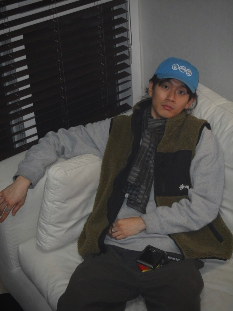 Stussy Sherpa Reversible Vest Olive, Supreme Floating Keychain Red - 23FW 착용 스타일