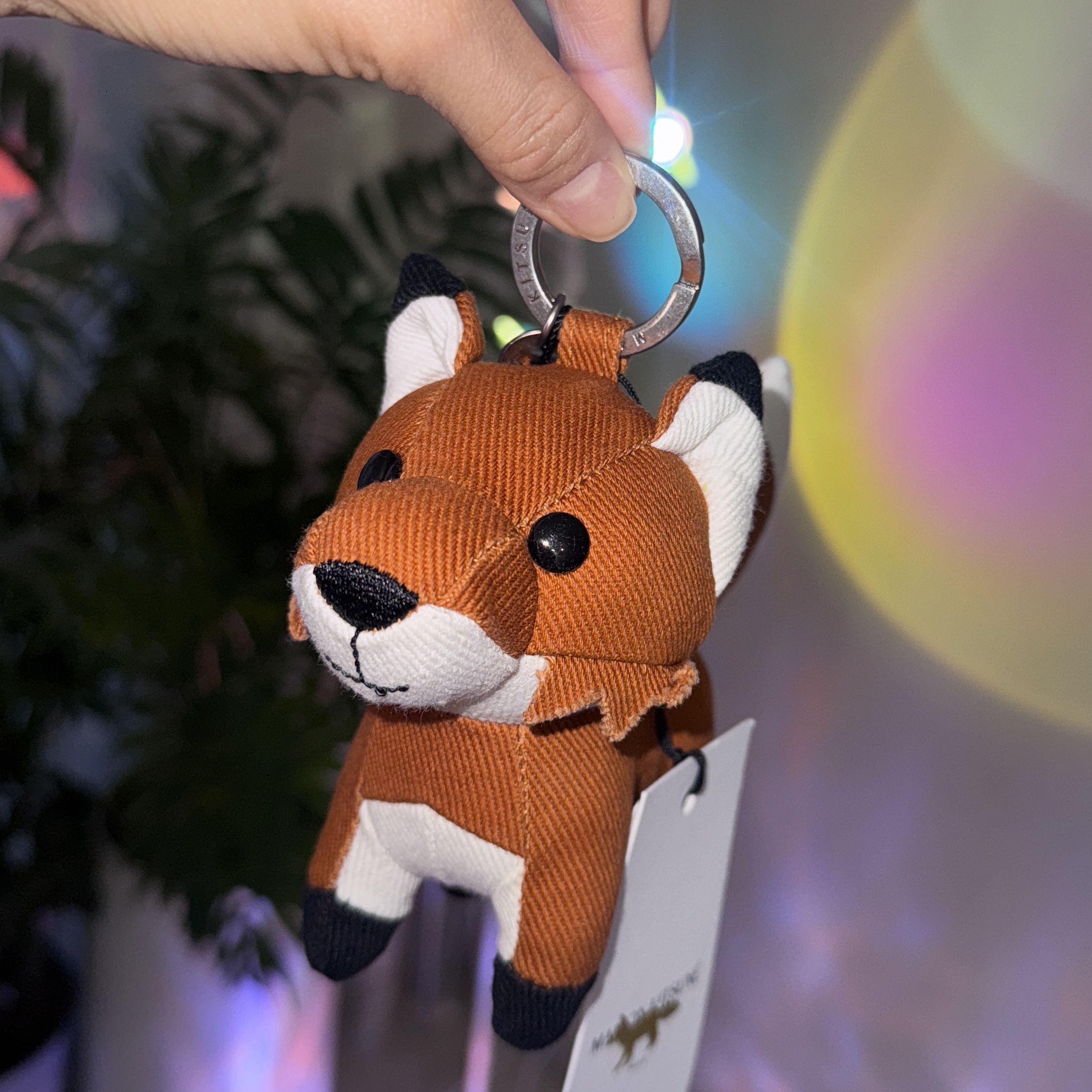 Maison Kitsune Fox Bag Charm Fox 착용 스타일