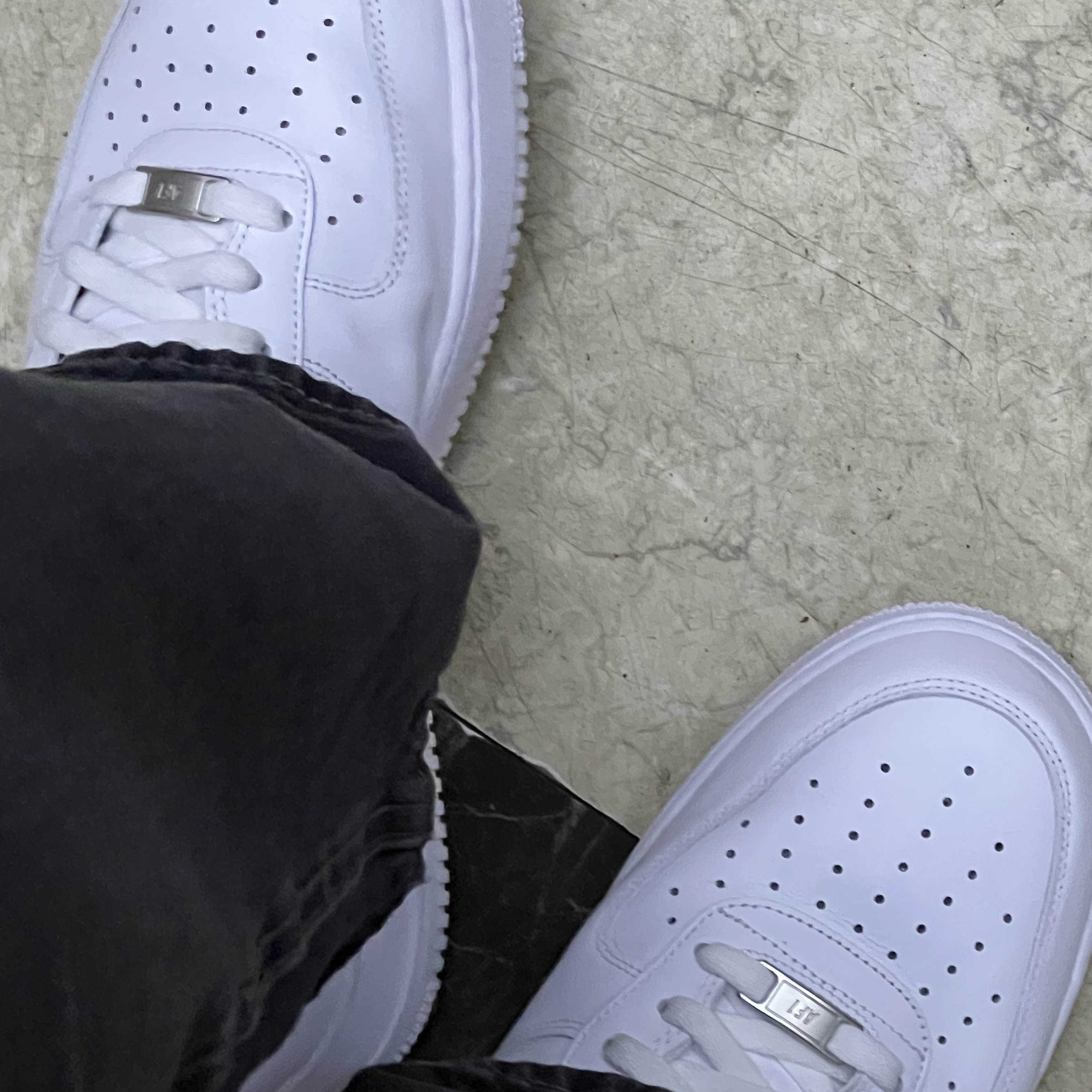 Nike Air Force 1 '07 Low White 착용 스타일