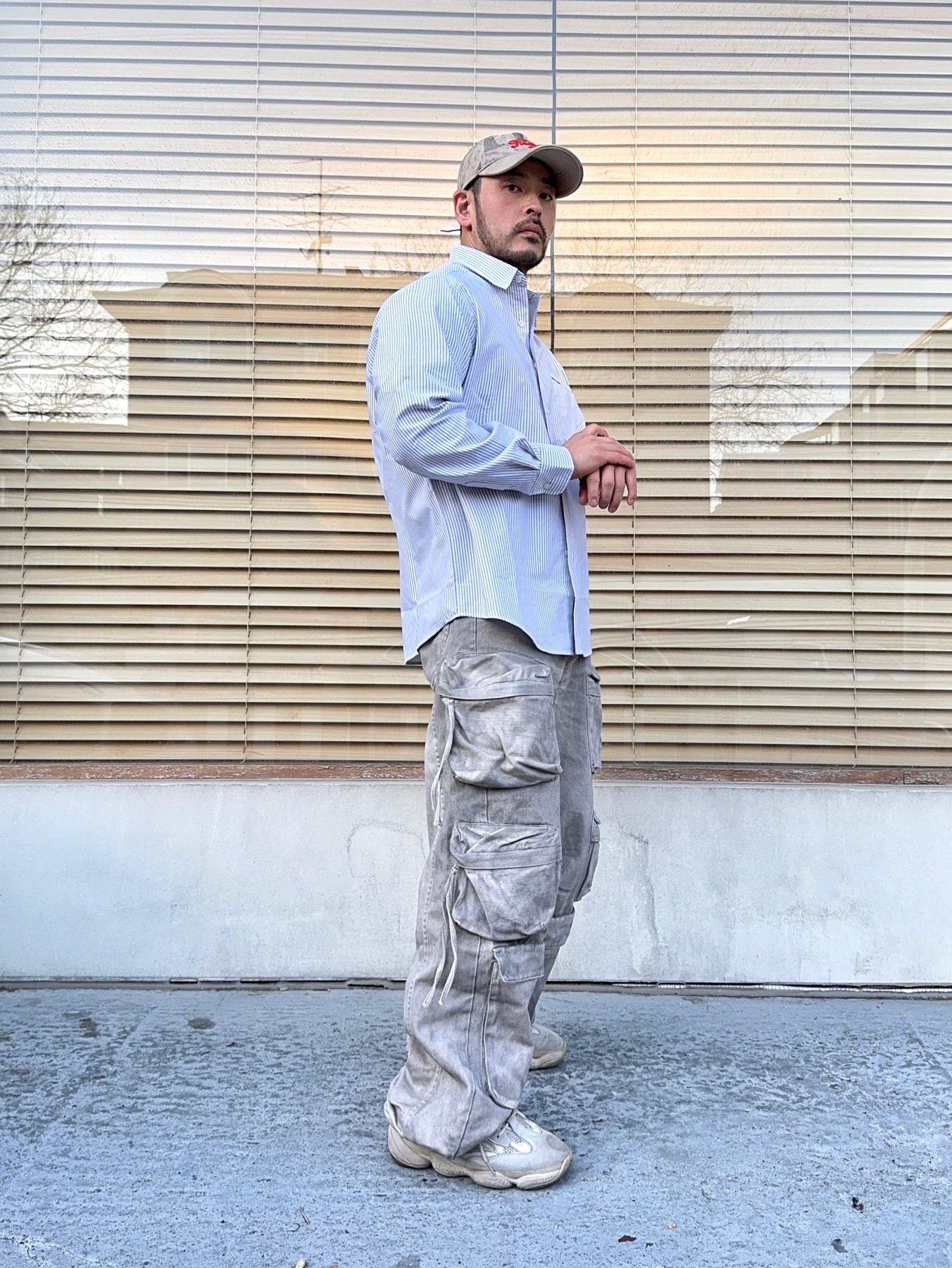 Adidas Yeezy 500 Blush 2018, NOMANUAL I.P Damaged Jacket Khaki Gray 착용 스타일 - 2
