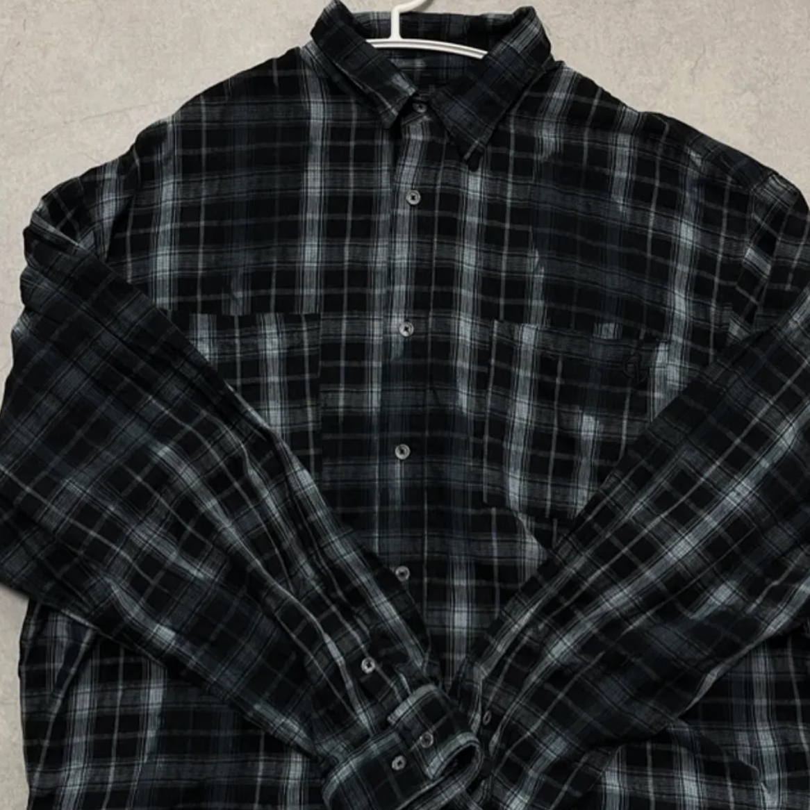 NOMANUAL O.D Check Shirt Black, NOMANUAL I.P Damaged Jacket Khaki Gray 착용 스타일 - 1