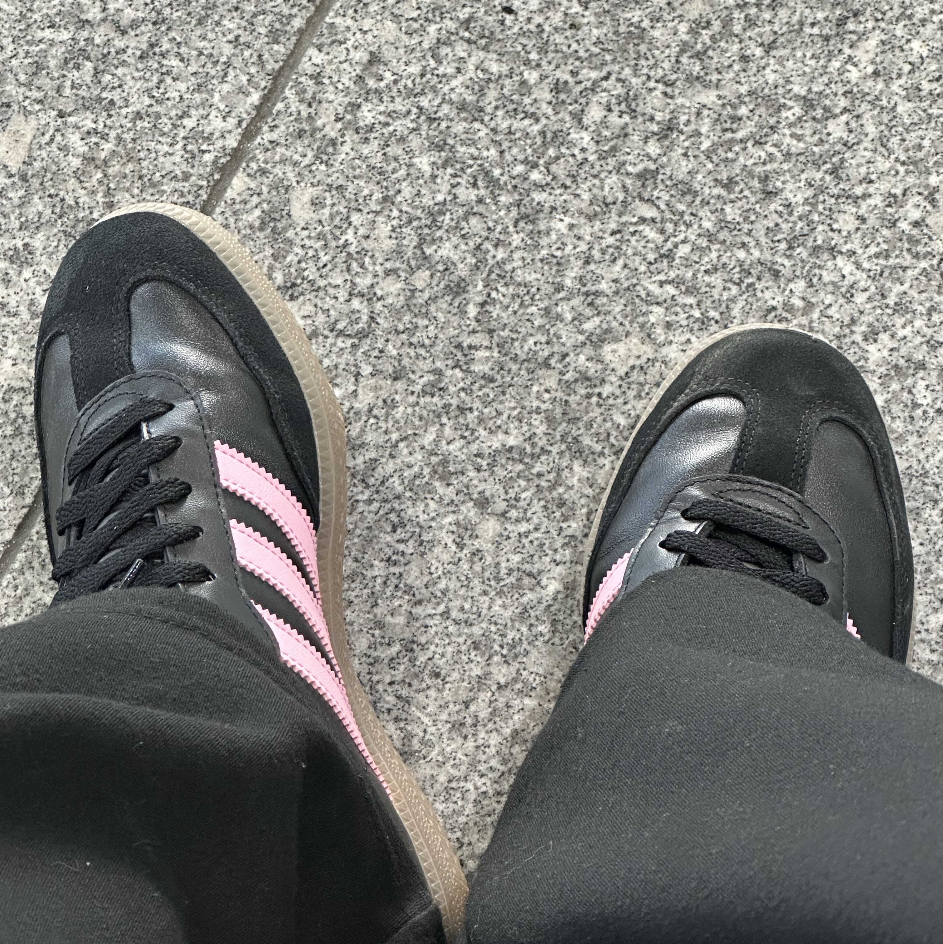 Adidas x Inter Miami CF Samba Core Black Light Pink 착용 스타일