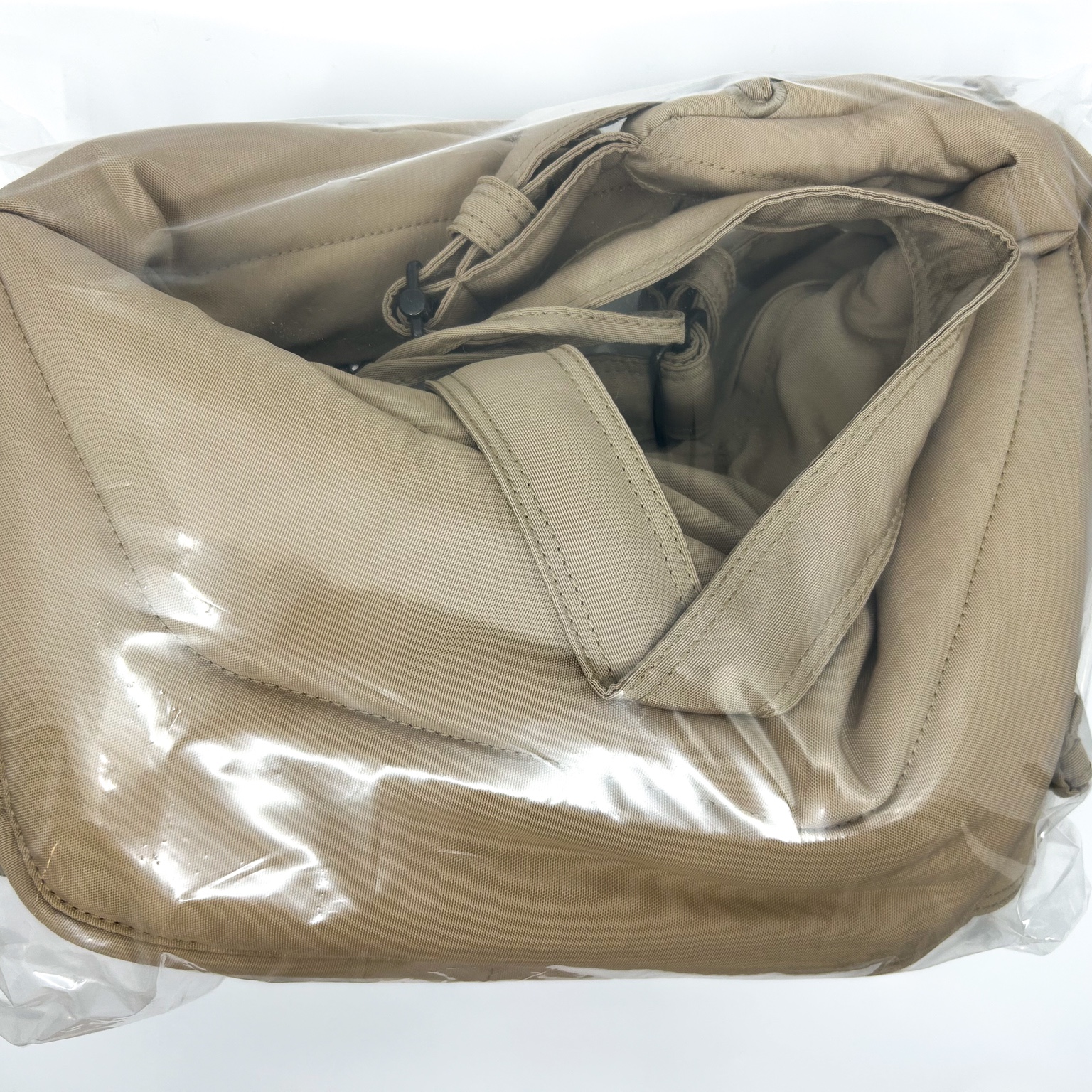 Lemaire WR Nylon Canvas Medium Soft Game Bag Linen 착용 스타일 - 1