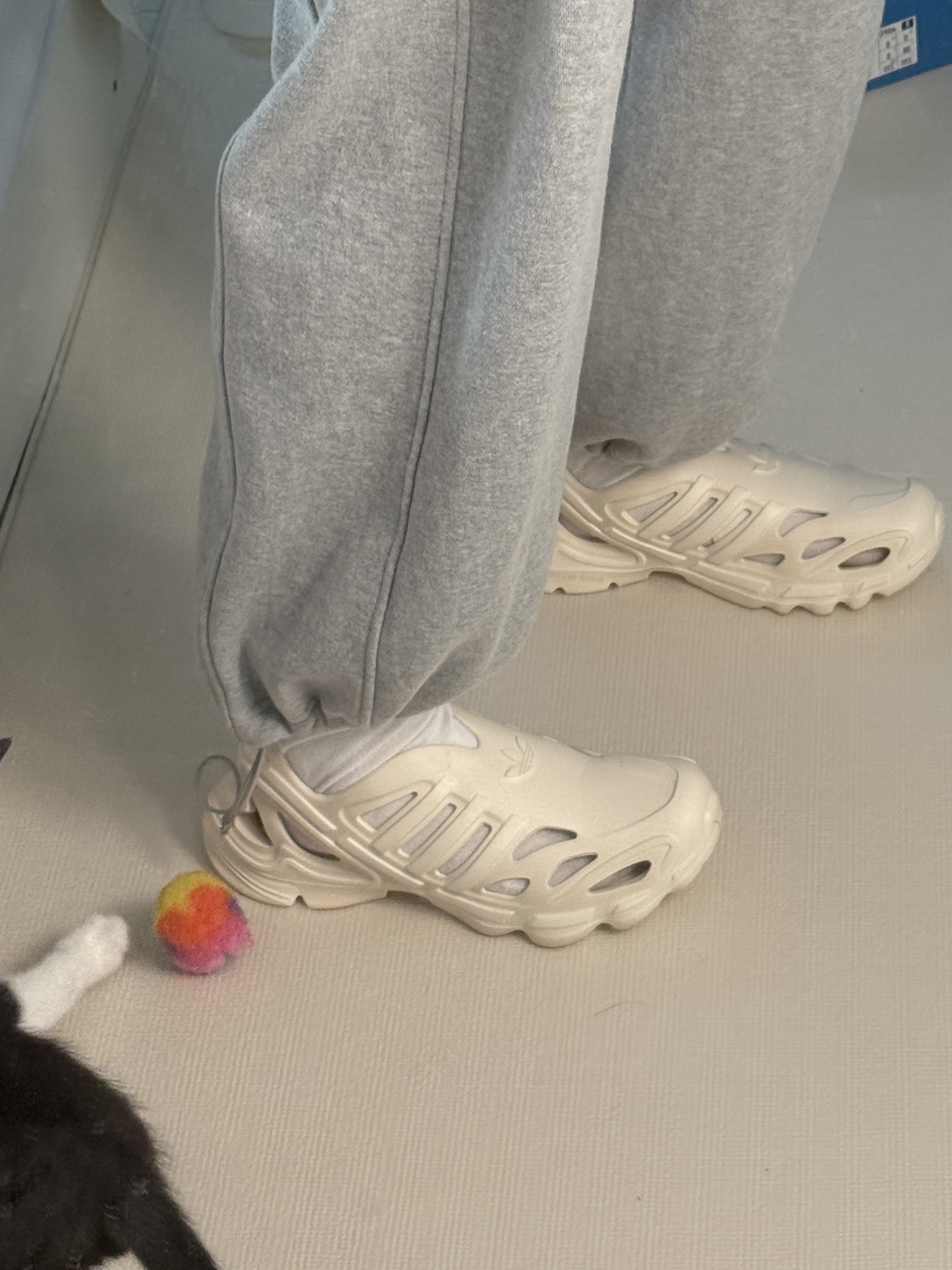 Adidas Adifom Supernova Wonder White 착용 스타일 - 2