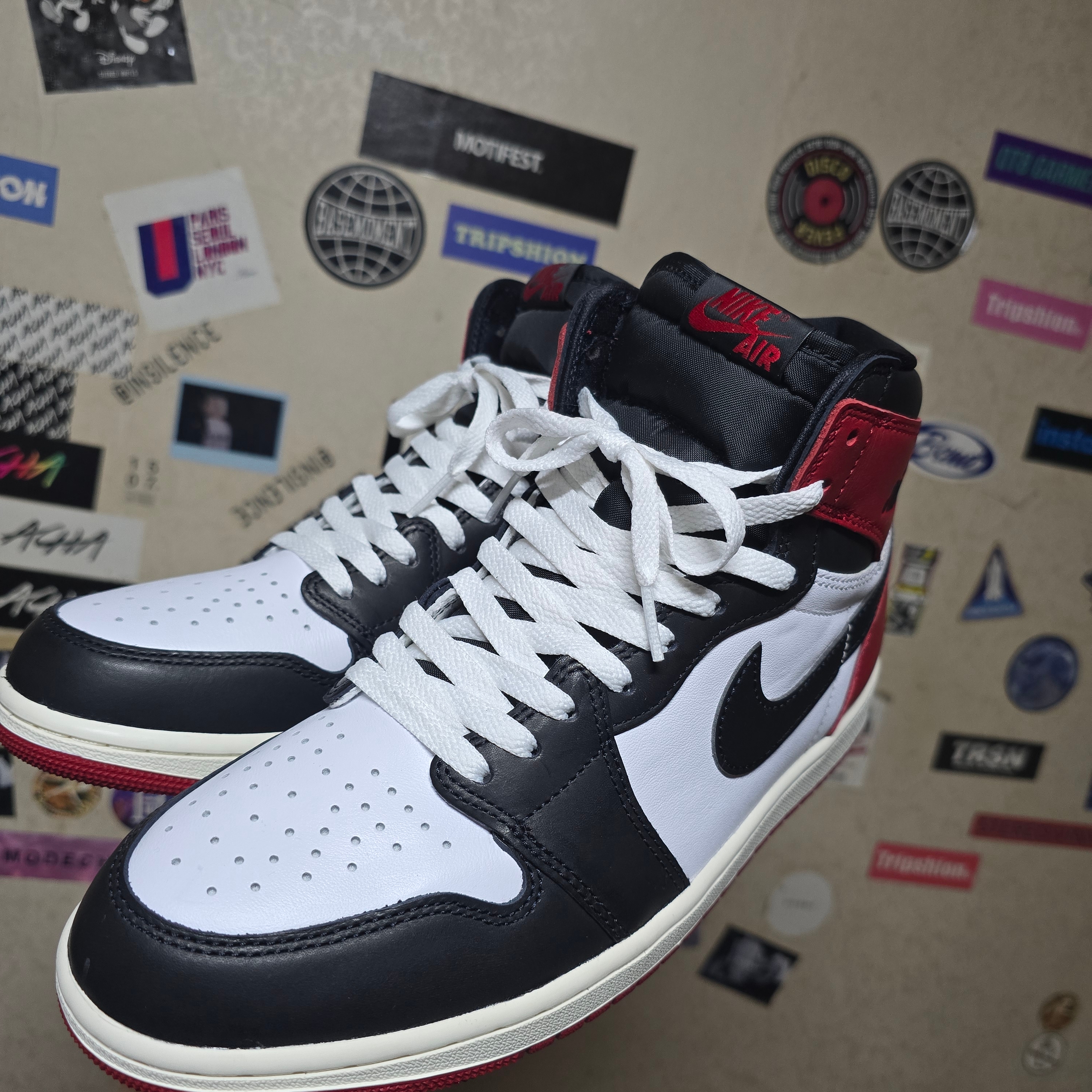 Jordan 1 Retro High OG Black Toe 착용 스타일 - 2